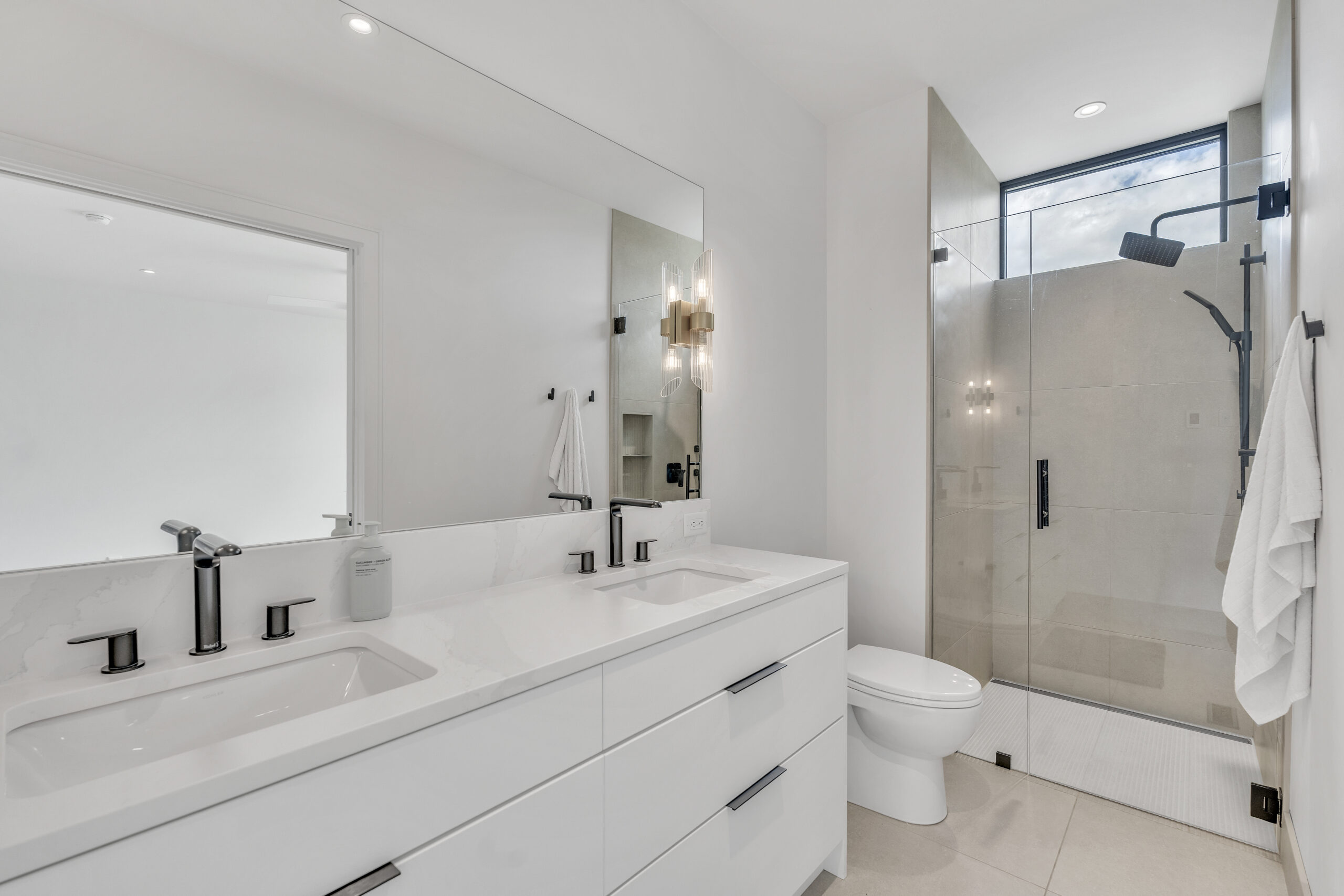 210 Anna Avenue Naramata V0H 1N1