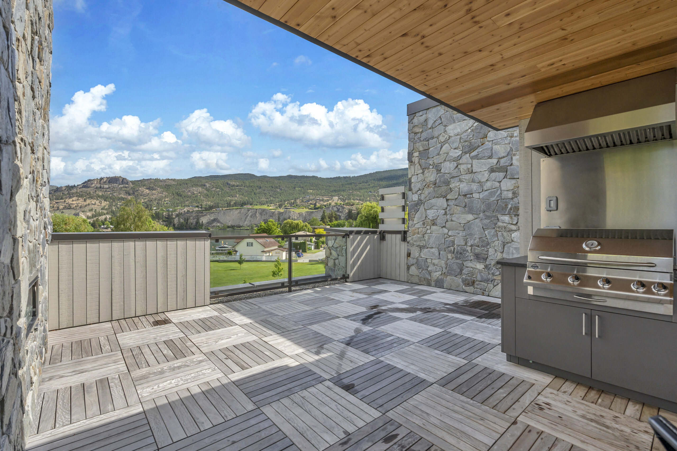 210 Anna Avenue Naramata V0H 1N1