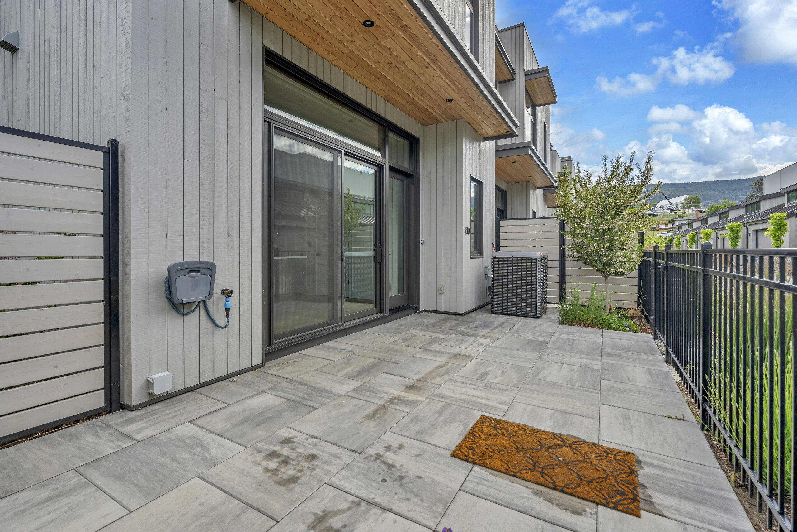 210 Anna Avenue Naramata V0H 1N1