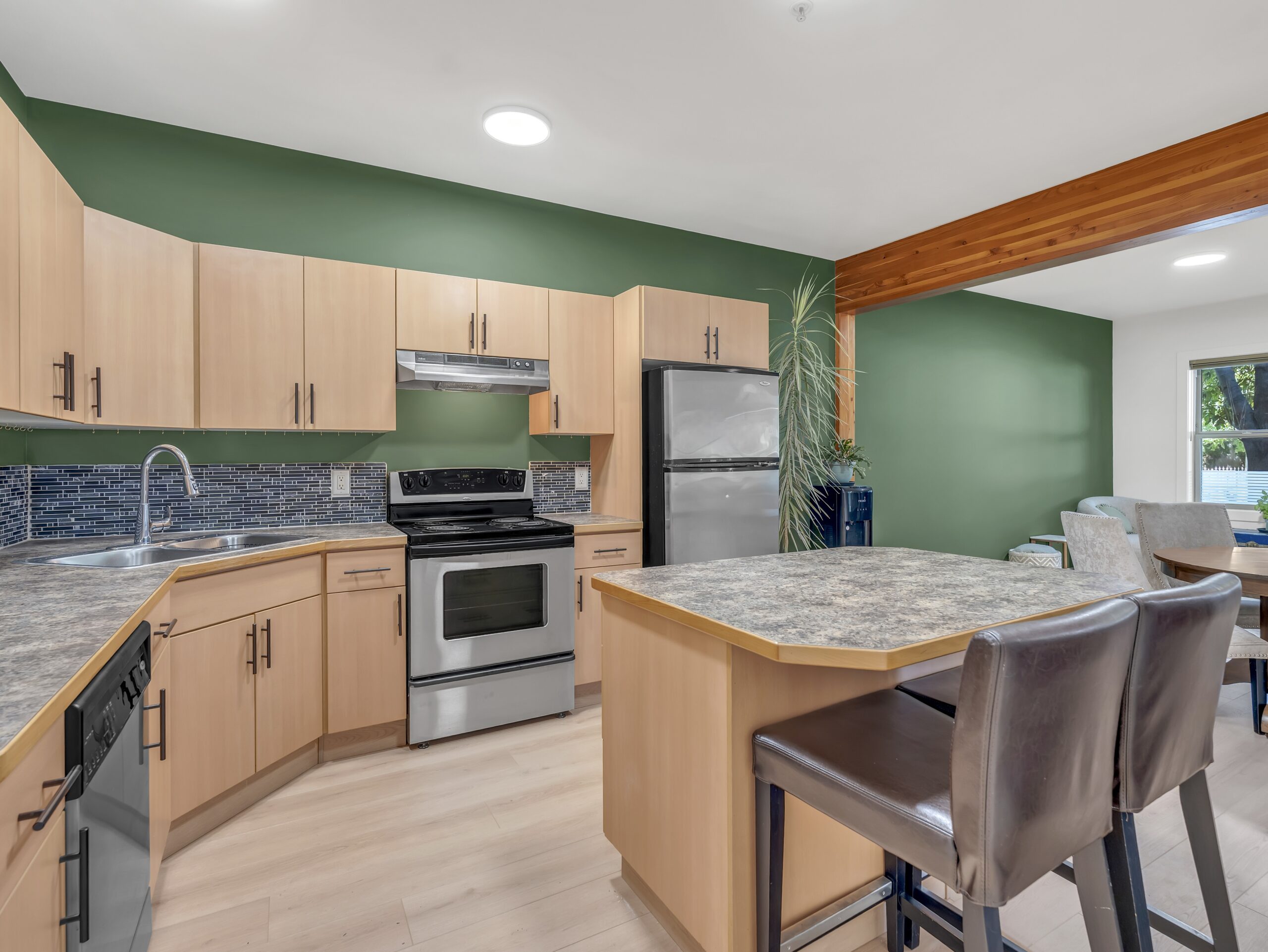 857 Fairview Road 101 Penticton V2A 5Y7