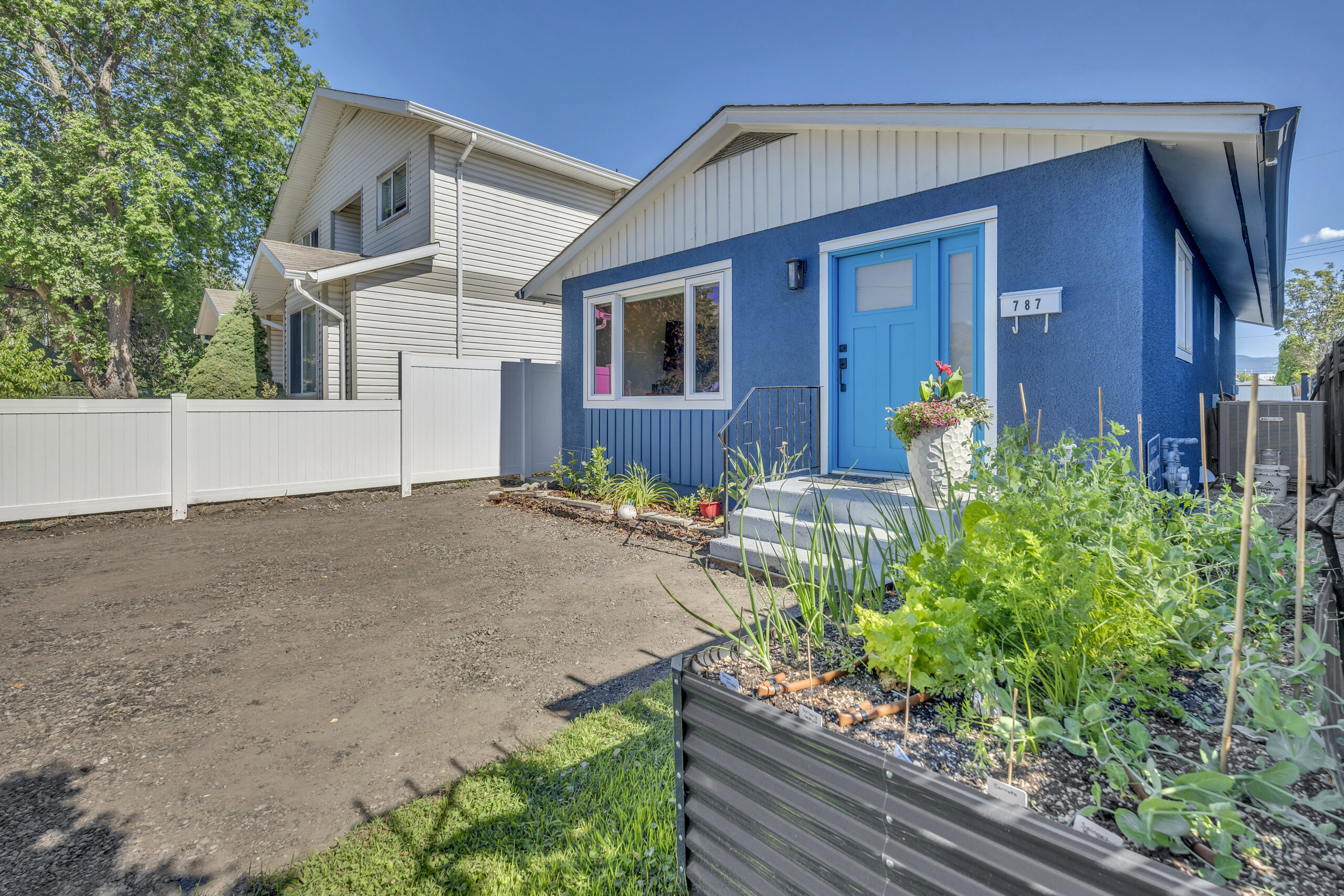 787 Kamloops Avenue Penticton V2A 2J3