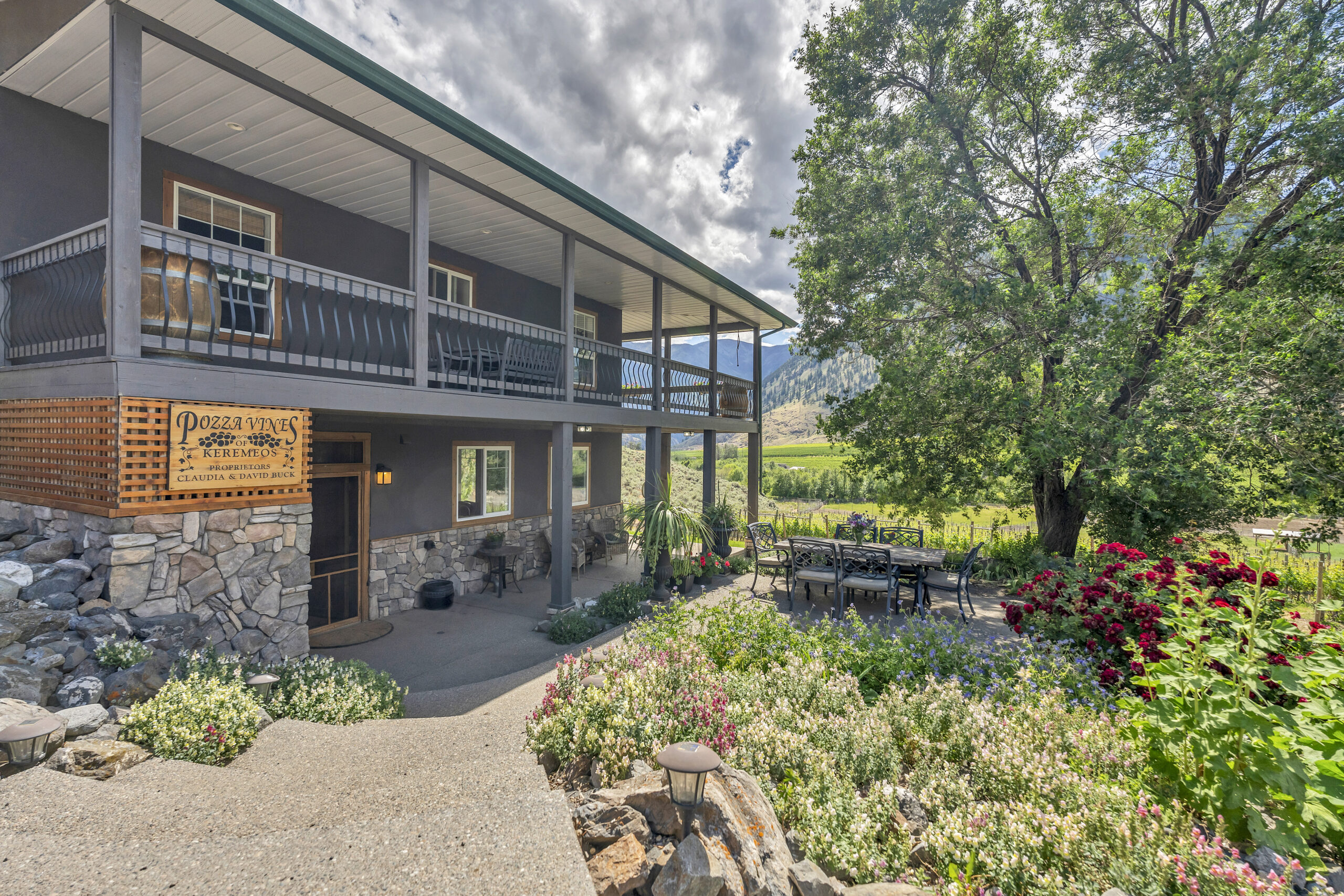 2795 Liddicoat Road Keremeos V0X 1N4
