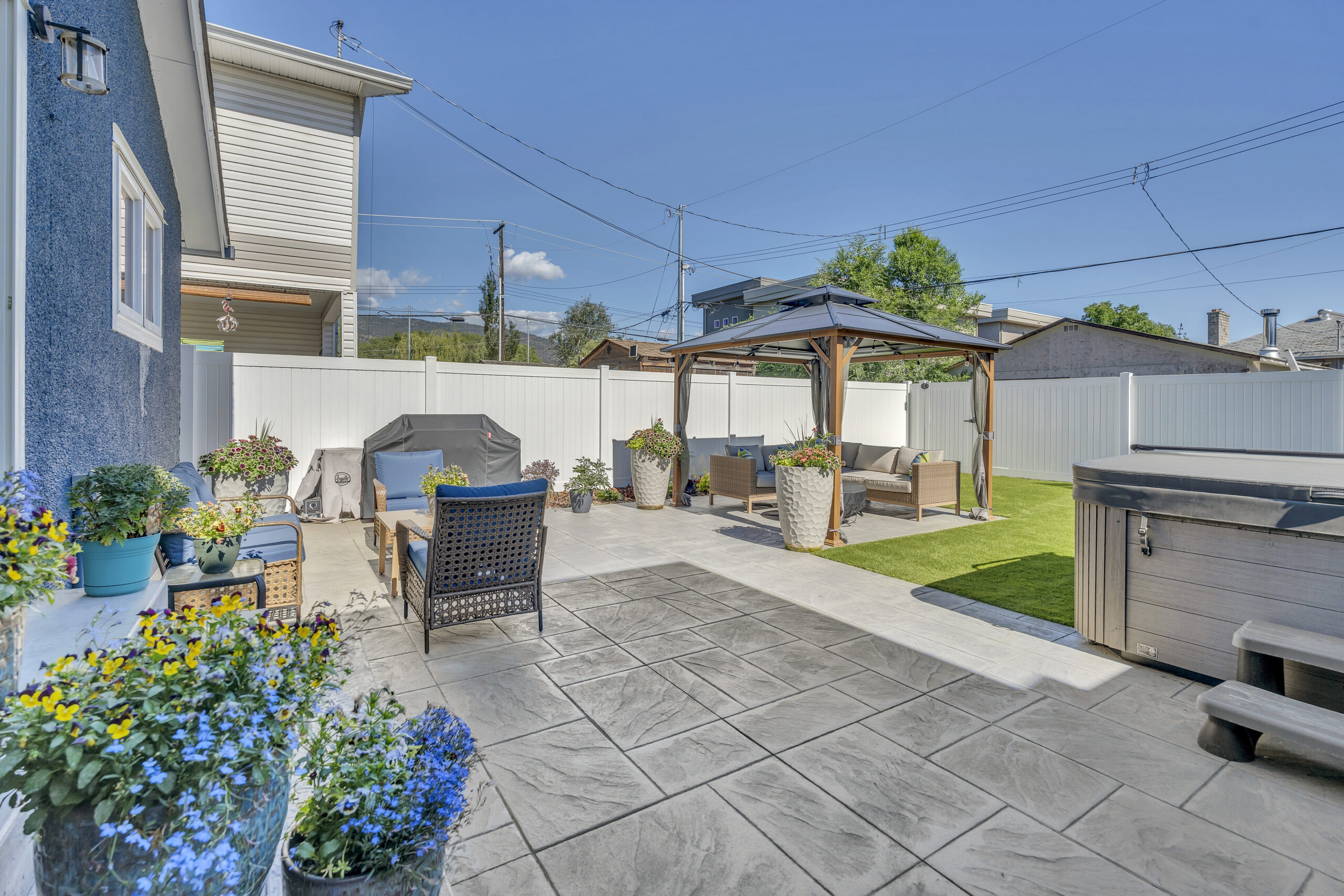 787 Kamloops Avenue Penticton V2A 2J3