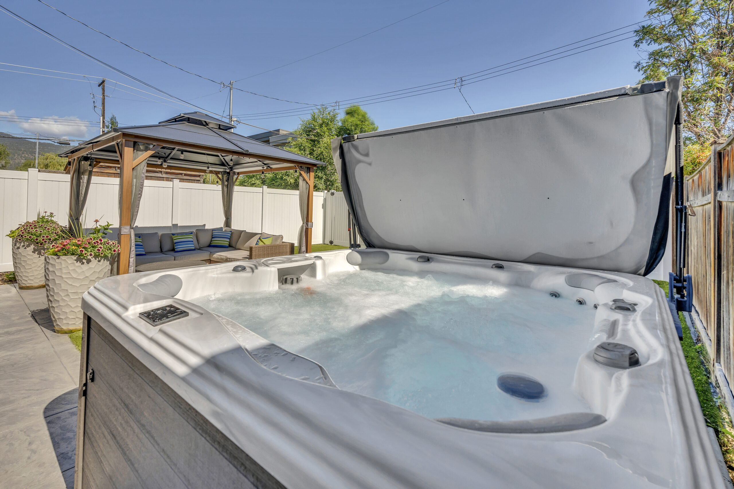 787 Kamloops Avenue Penticton V2A 2J3