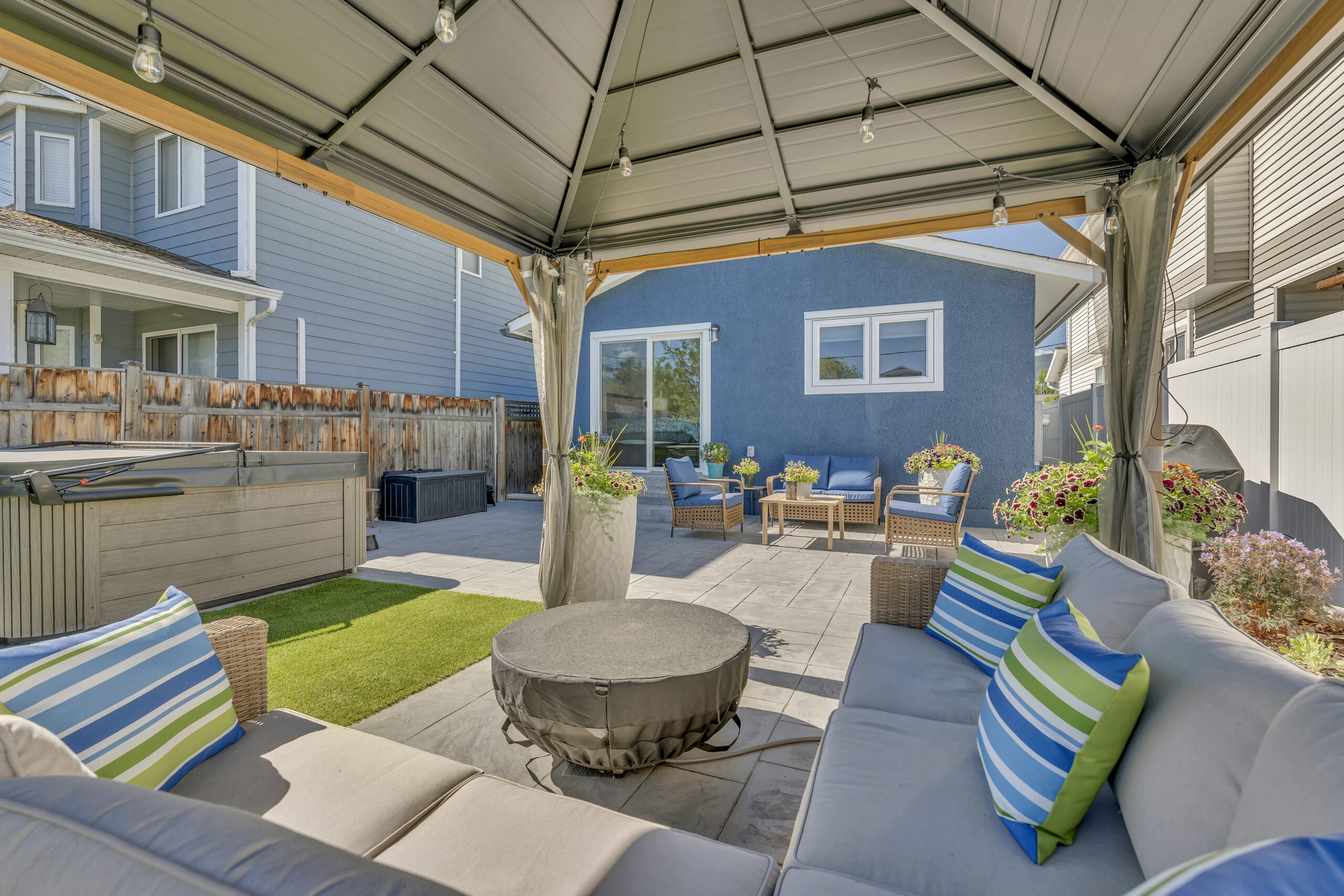 787 Kamloops Avenue Penticton V2A 2J3