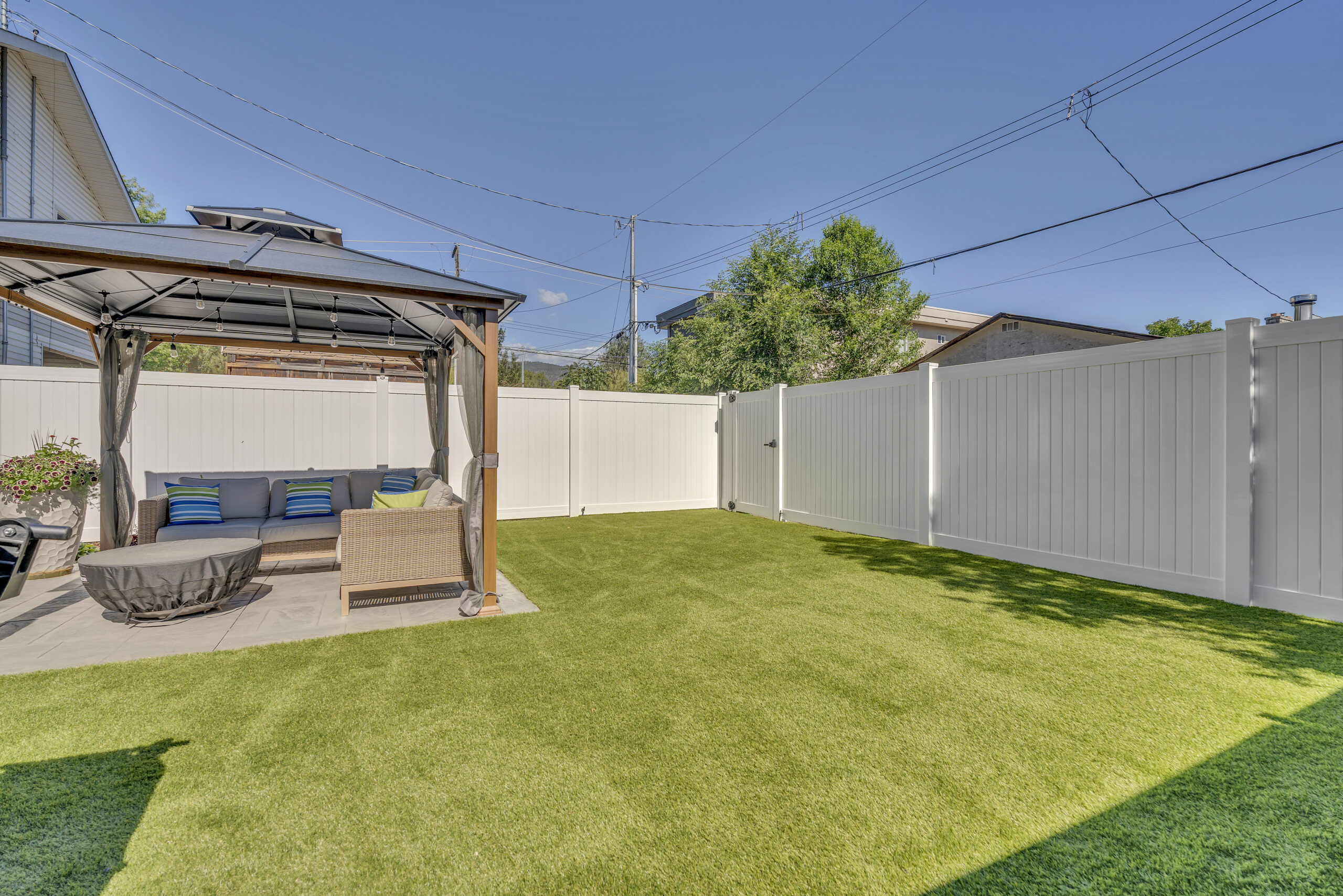 787 Kamloops Avenue Penticton V2A 2J3