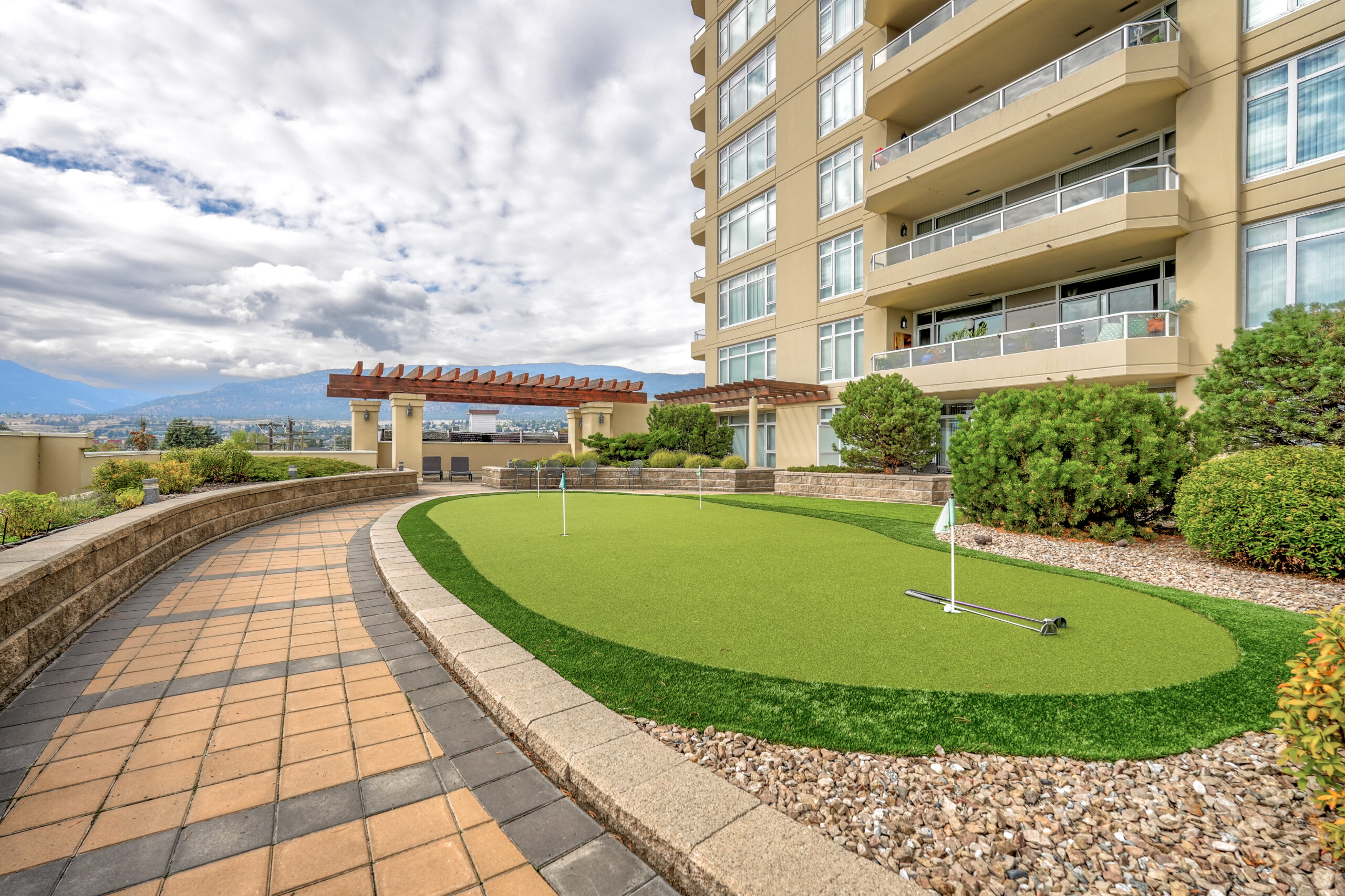 75 Martin Street 304 Penticton V2A 9C8
