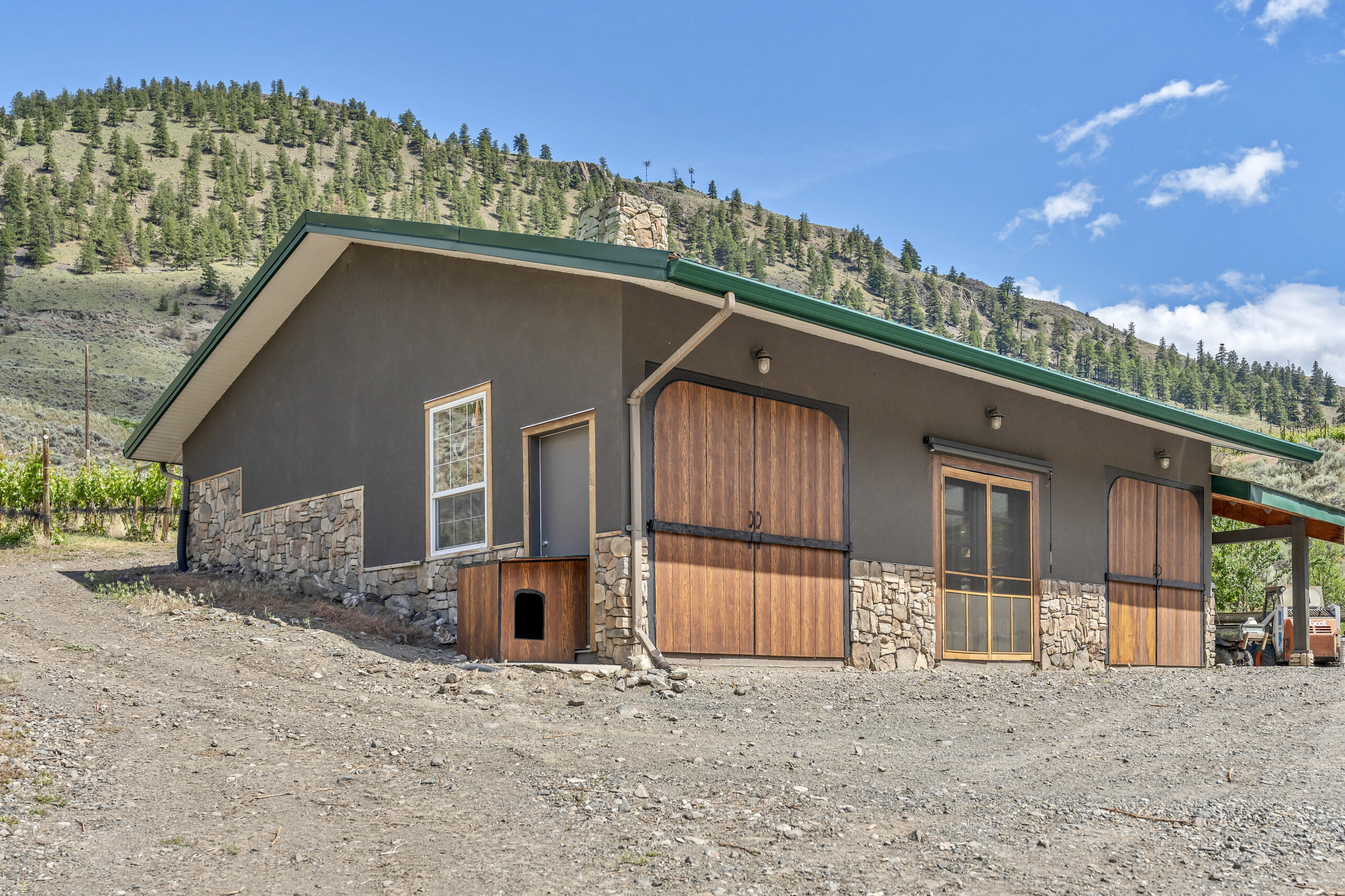 2795 Liddicoat Road Keremeos V0X 1N4