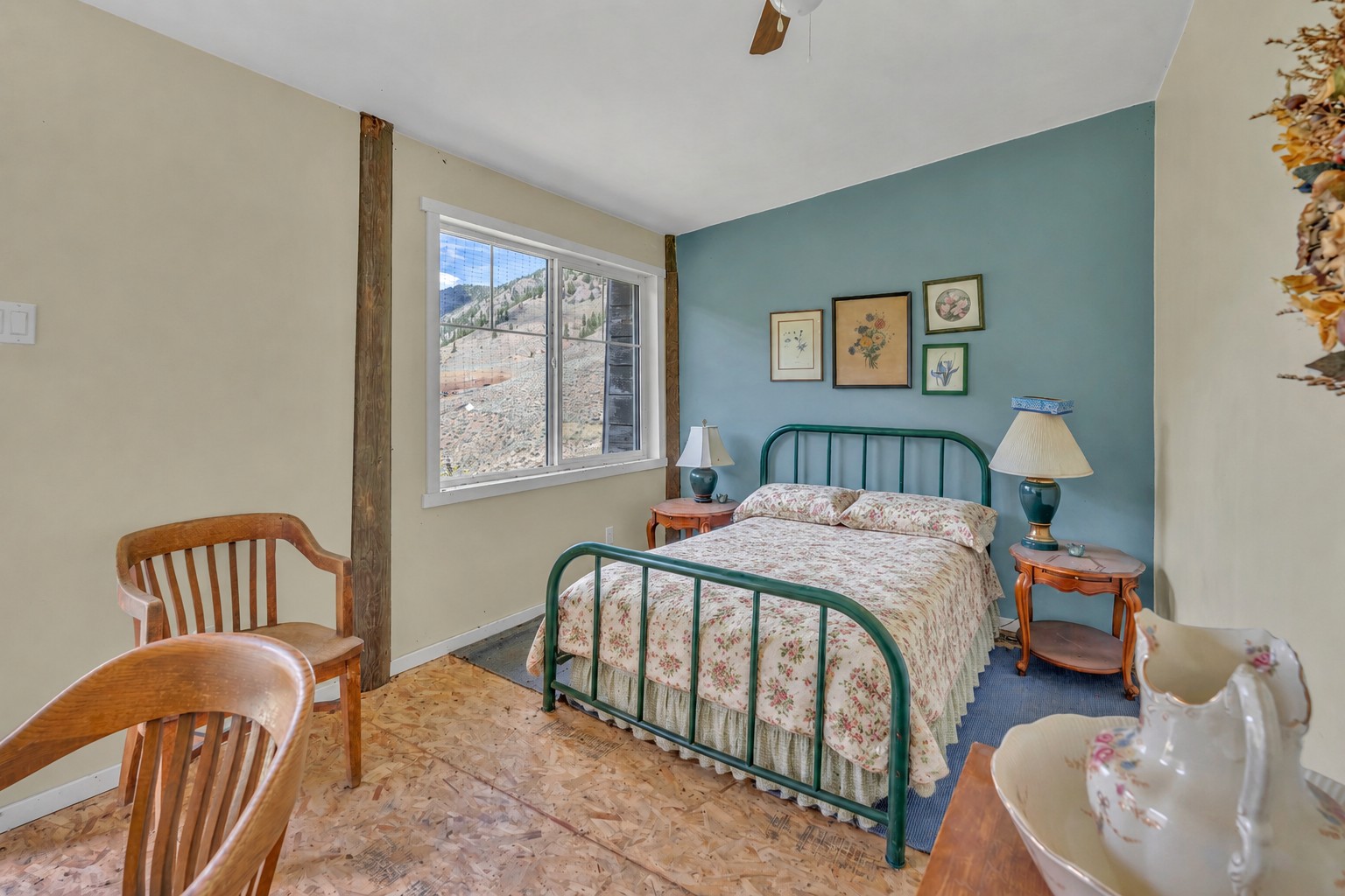 2795 Liddicoat Road Keremeos V0X 1N4