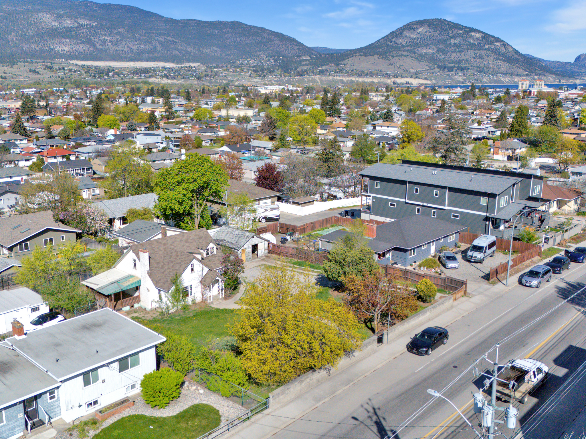 1471 & 1473 Government Street Penticton V2A 4V9