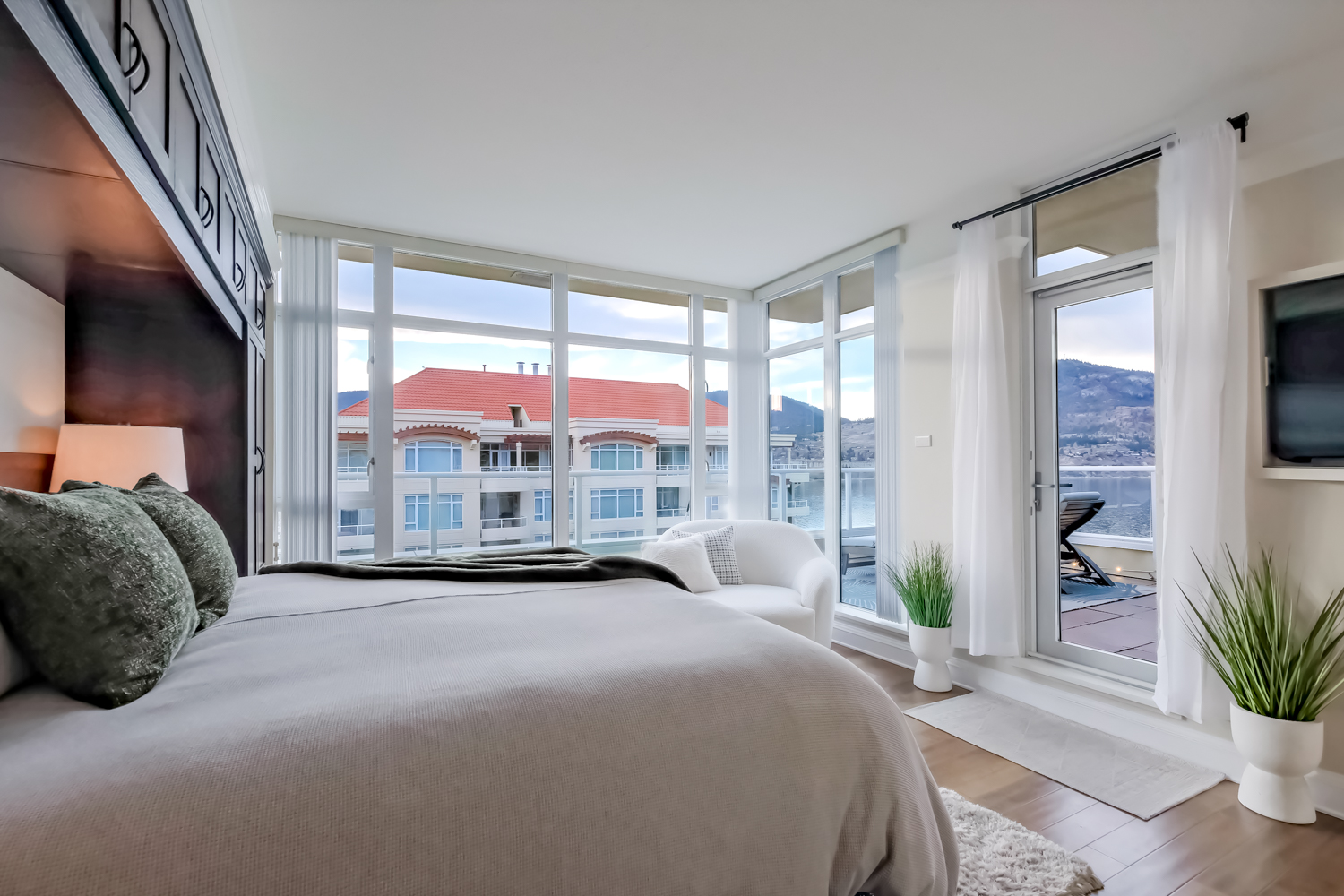 75 Martin Street 1501 Penticton V2A 5J9