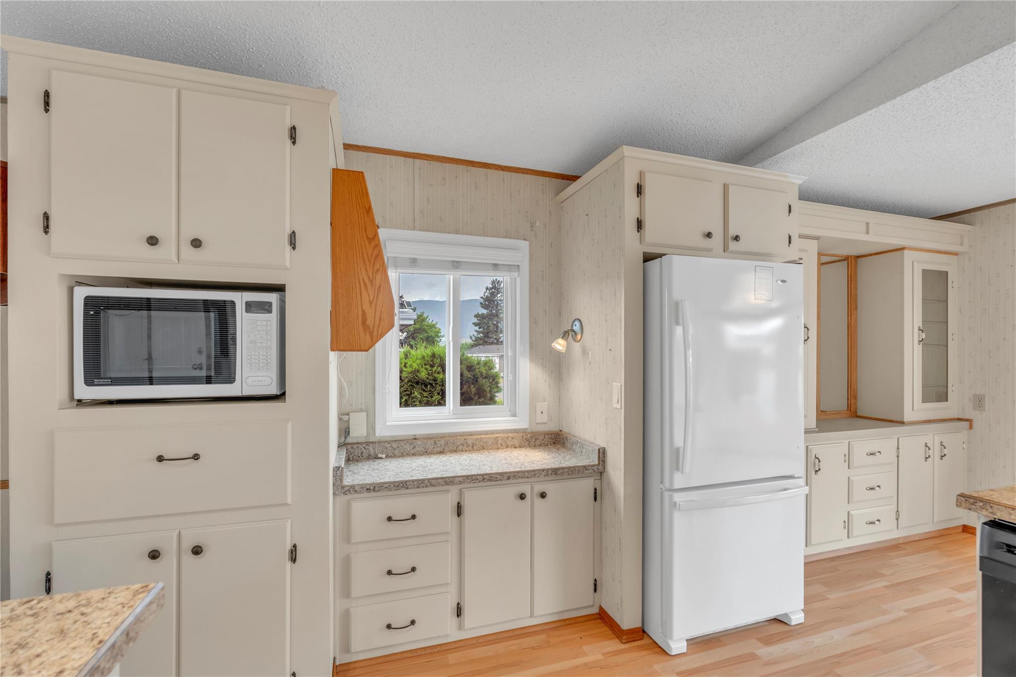 98 Okanagan Avenue 25 Penticton V2A 3J5