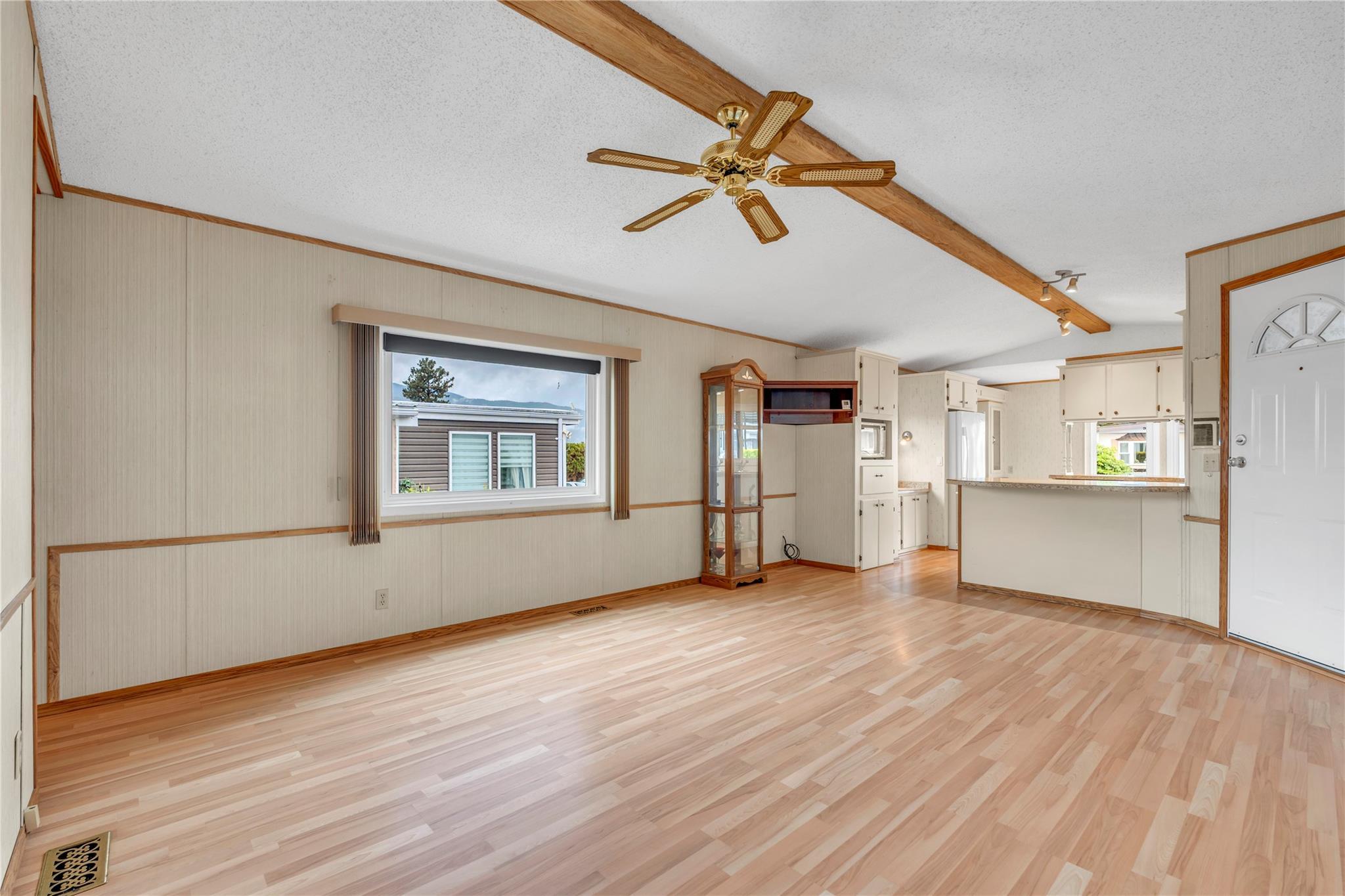 98 Okanagan Avenue 25 Penticton V2A 3J5