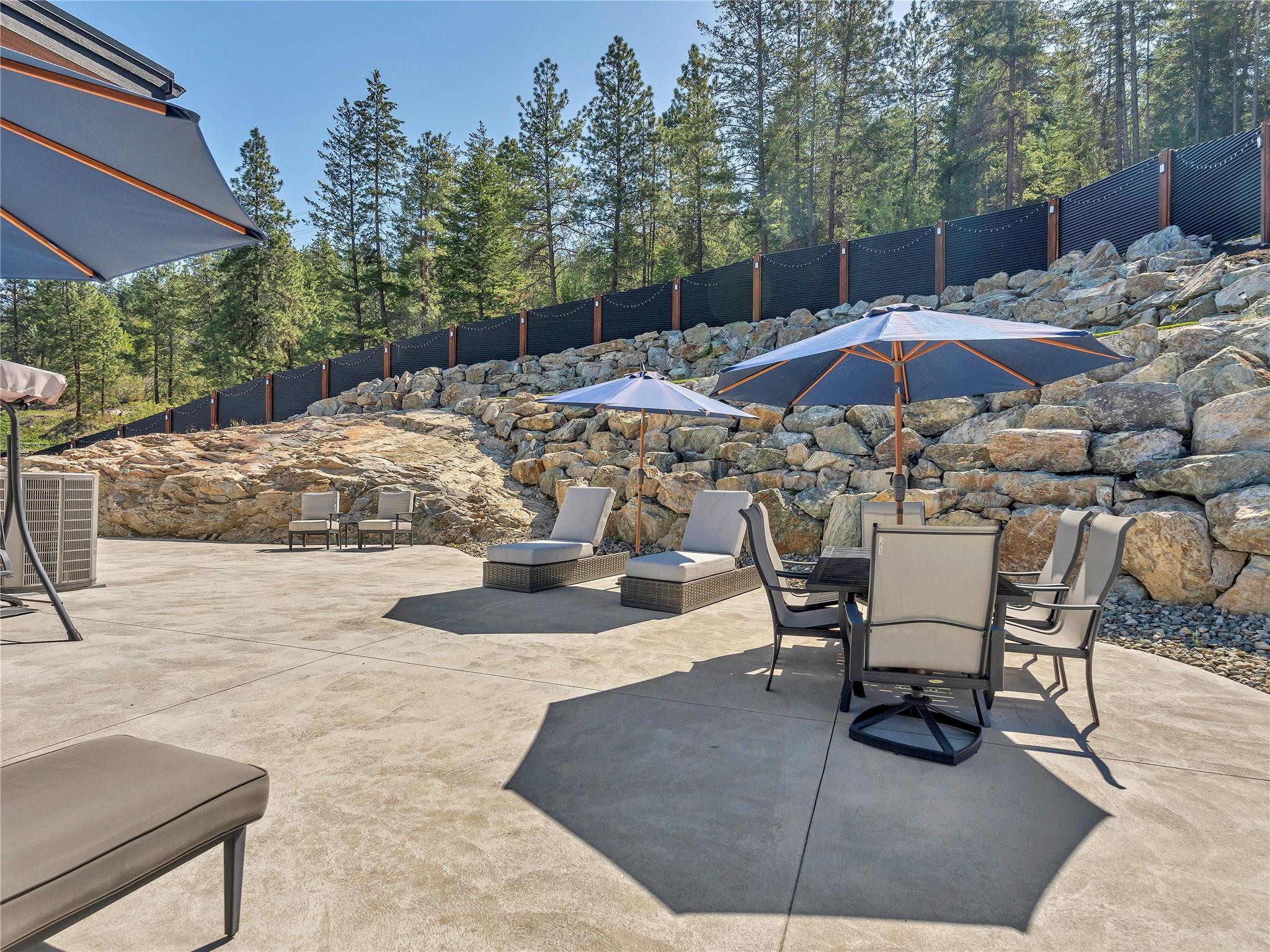 3060 Outlook Way Naramata V0H 1N1