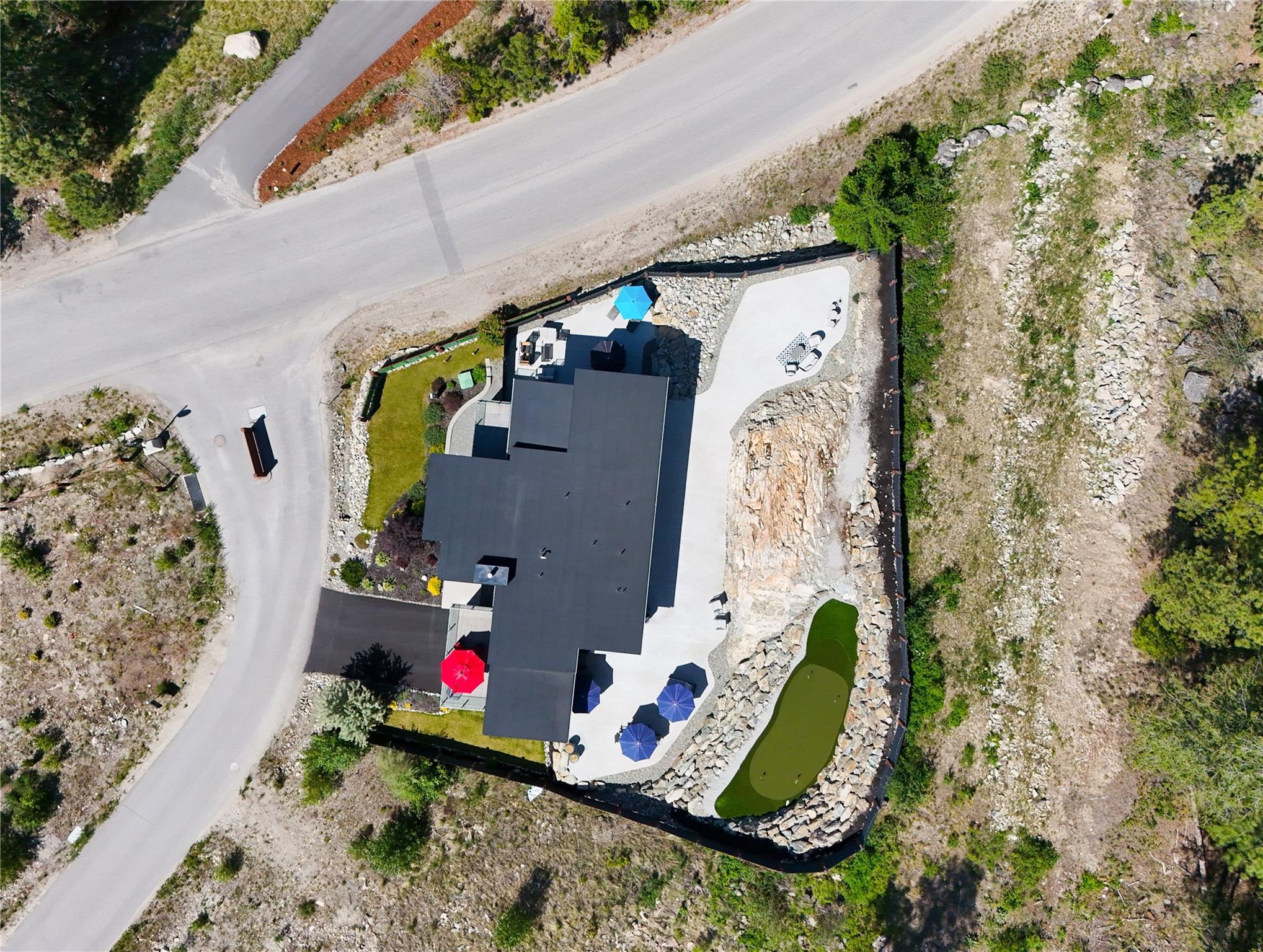 3060 Outlook Way Naramata V0H 1N1