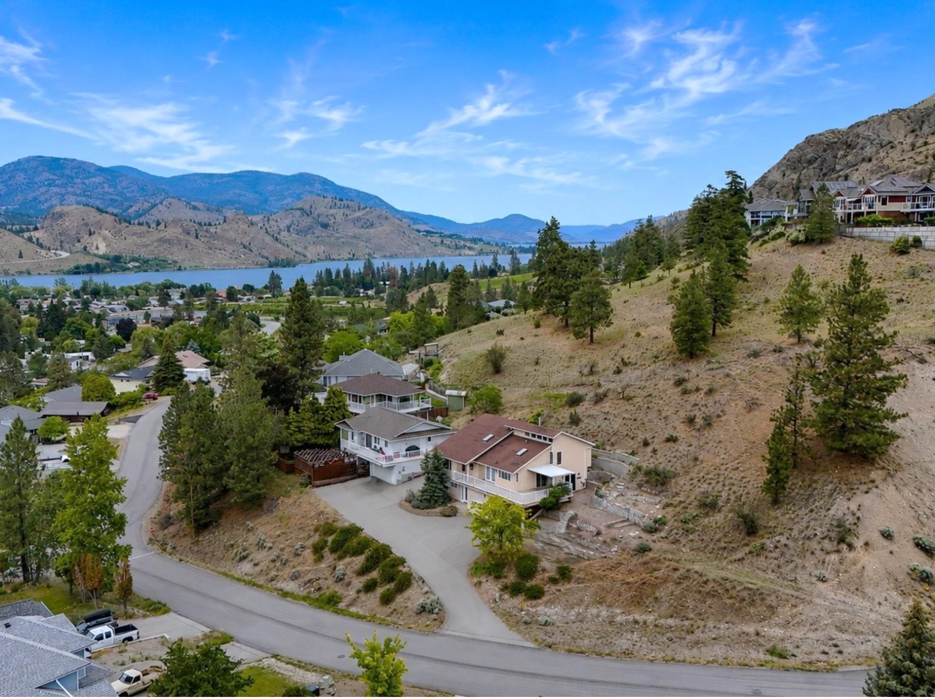 1357 Peachcliff Place Okanagan Falls V0H 1R1