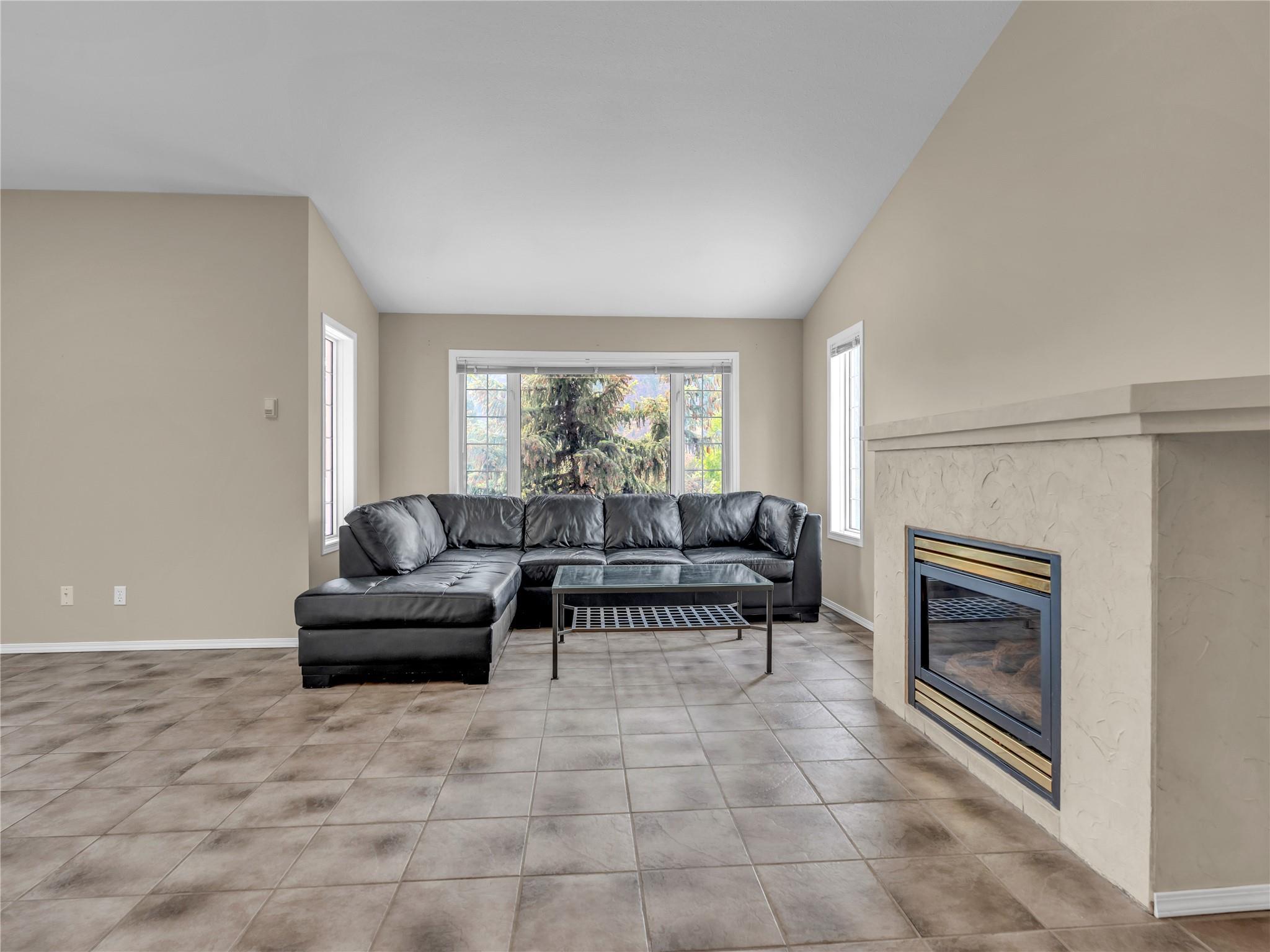 1357 Peachcliff Place Okanagan Falls V0H 1R1