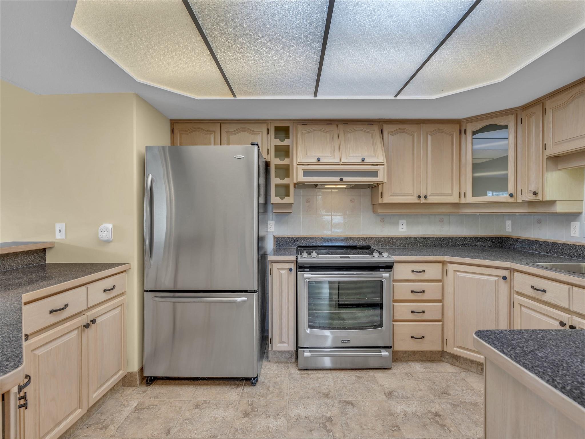 3595 Skaha Lake Road 312 Penticton V2A 7K2