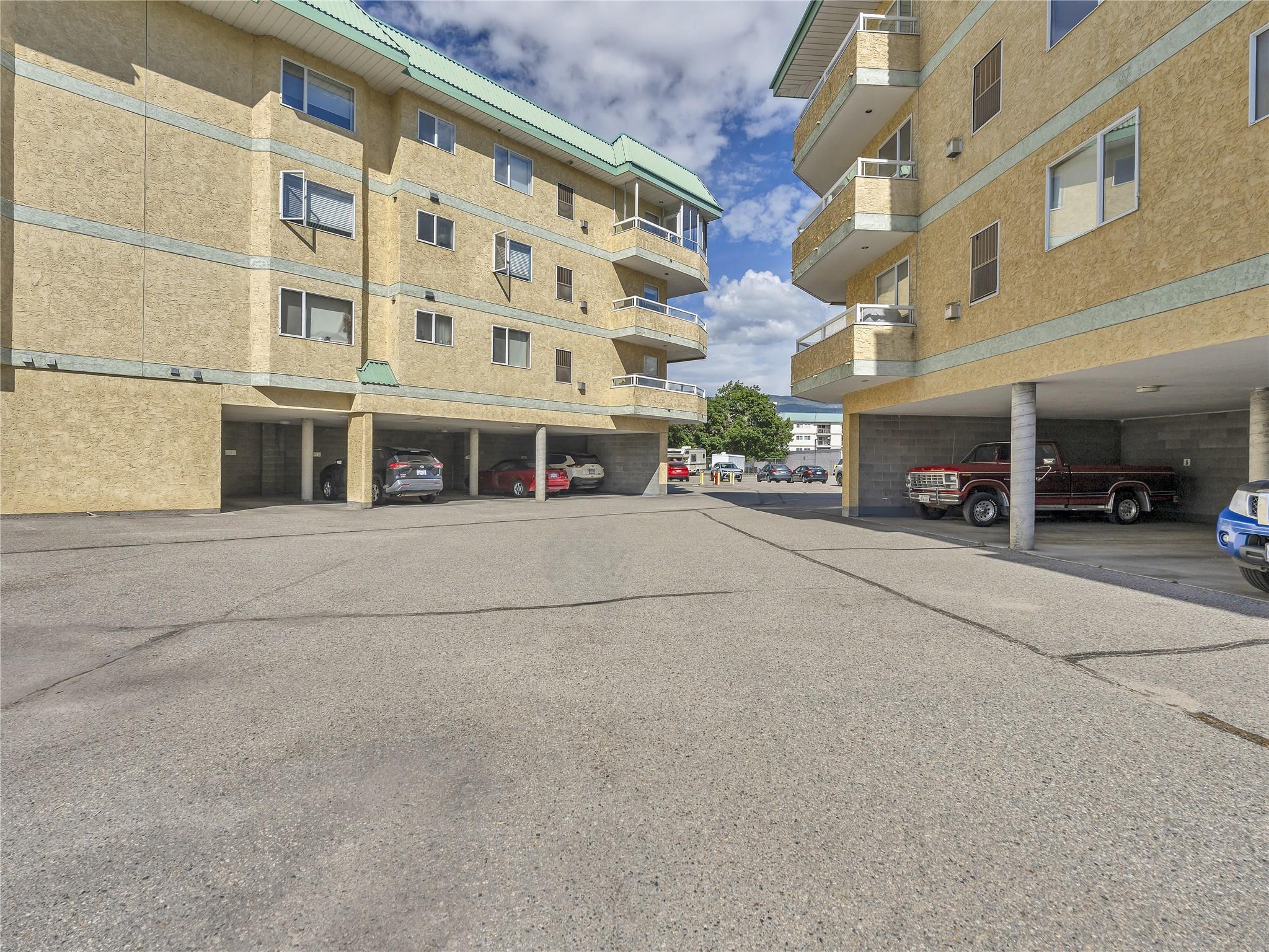 3595 Skaha Lake Road 312 Penticton V2A 7K2