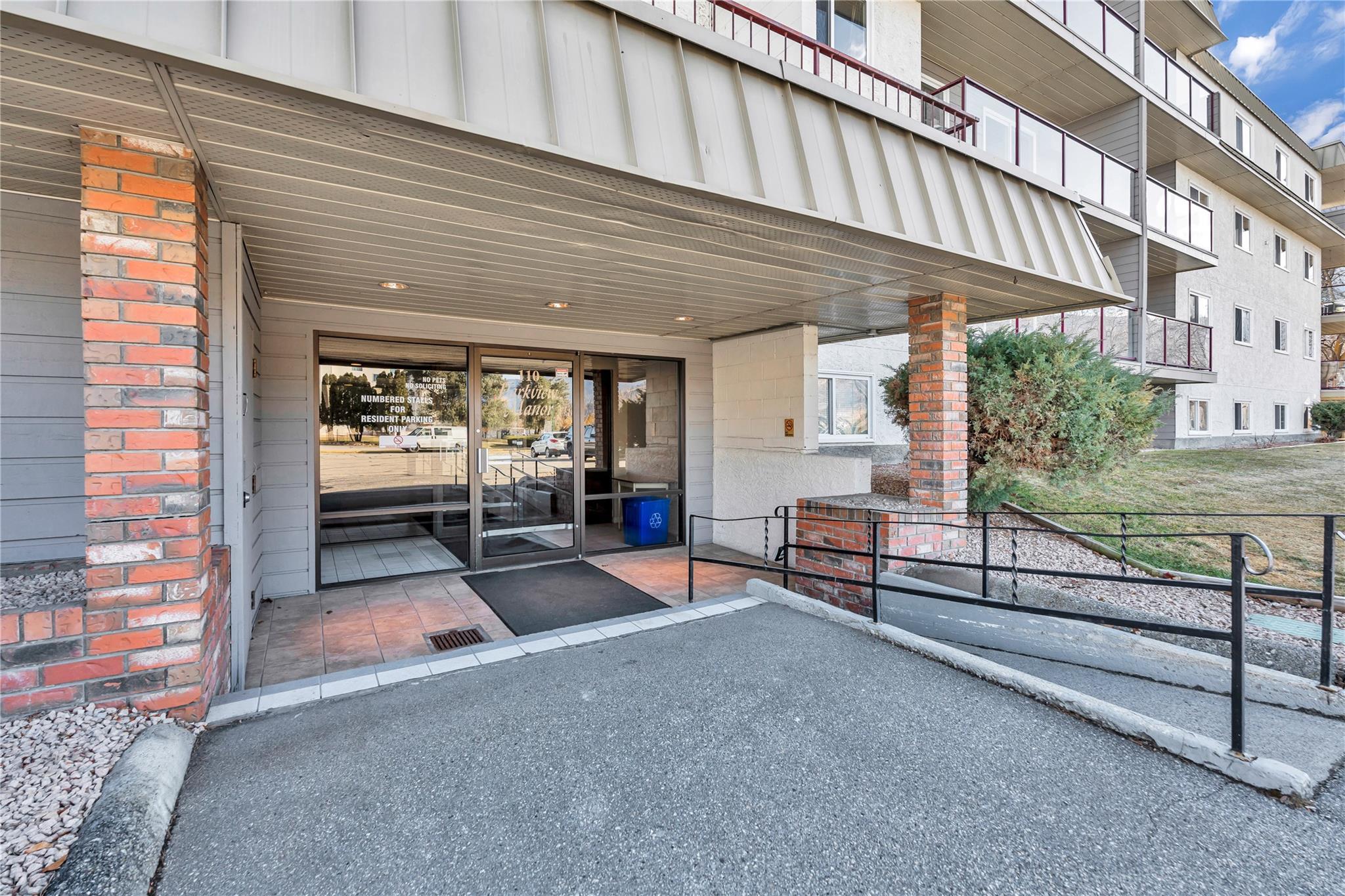 110 Skaha Place 105 Penticton V2A 7L1