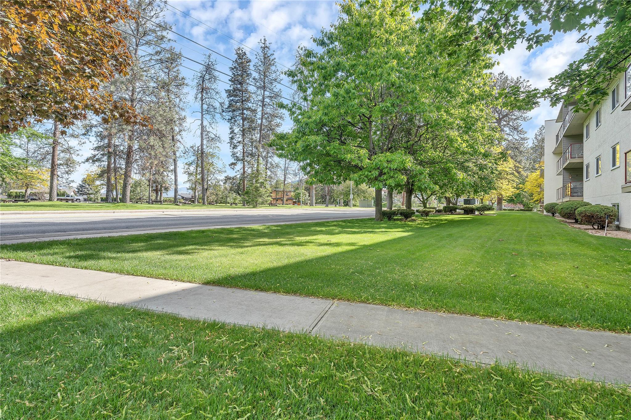110 Skaha Place 105 Penticton V2A 7L1