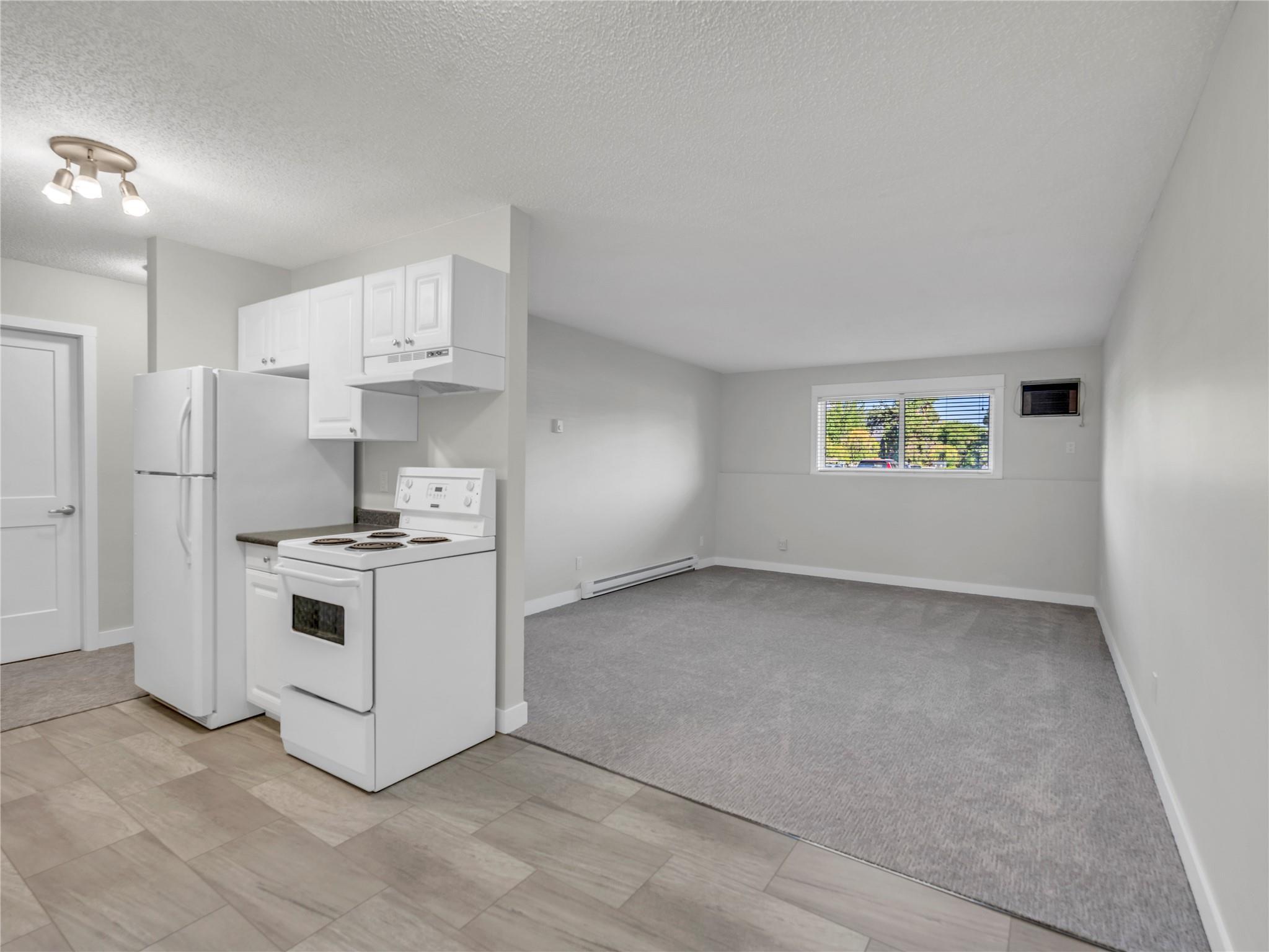 110 Skaha Place 105 Penticton V2A 7L1