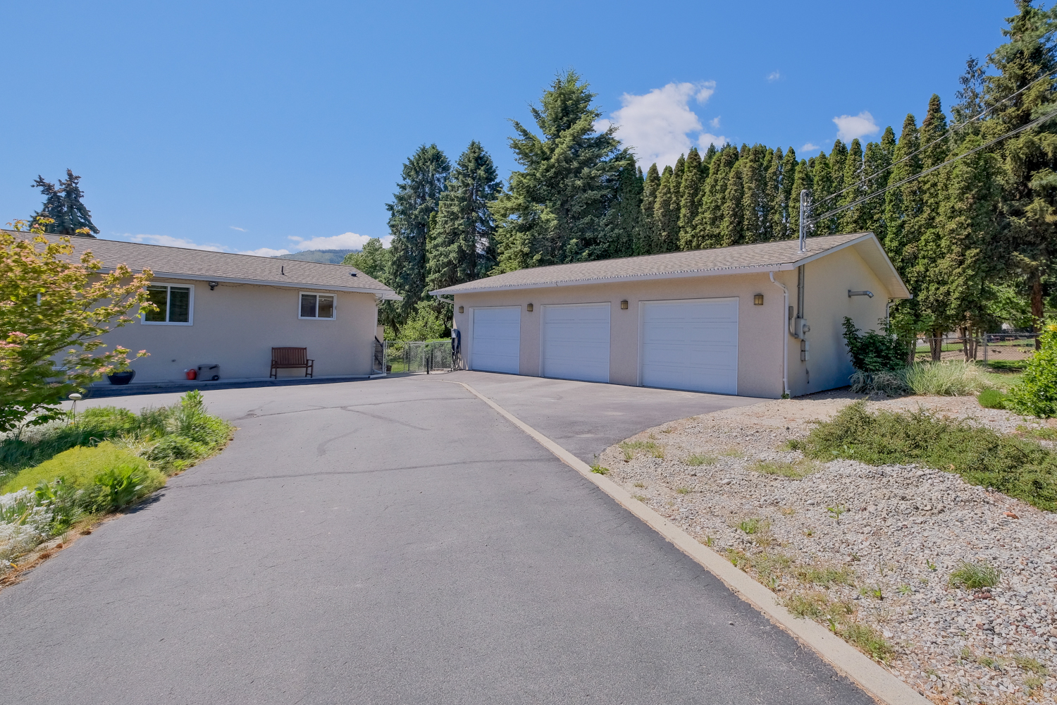 709 Bartlett Drive Penticton V2A 7K8