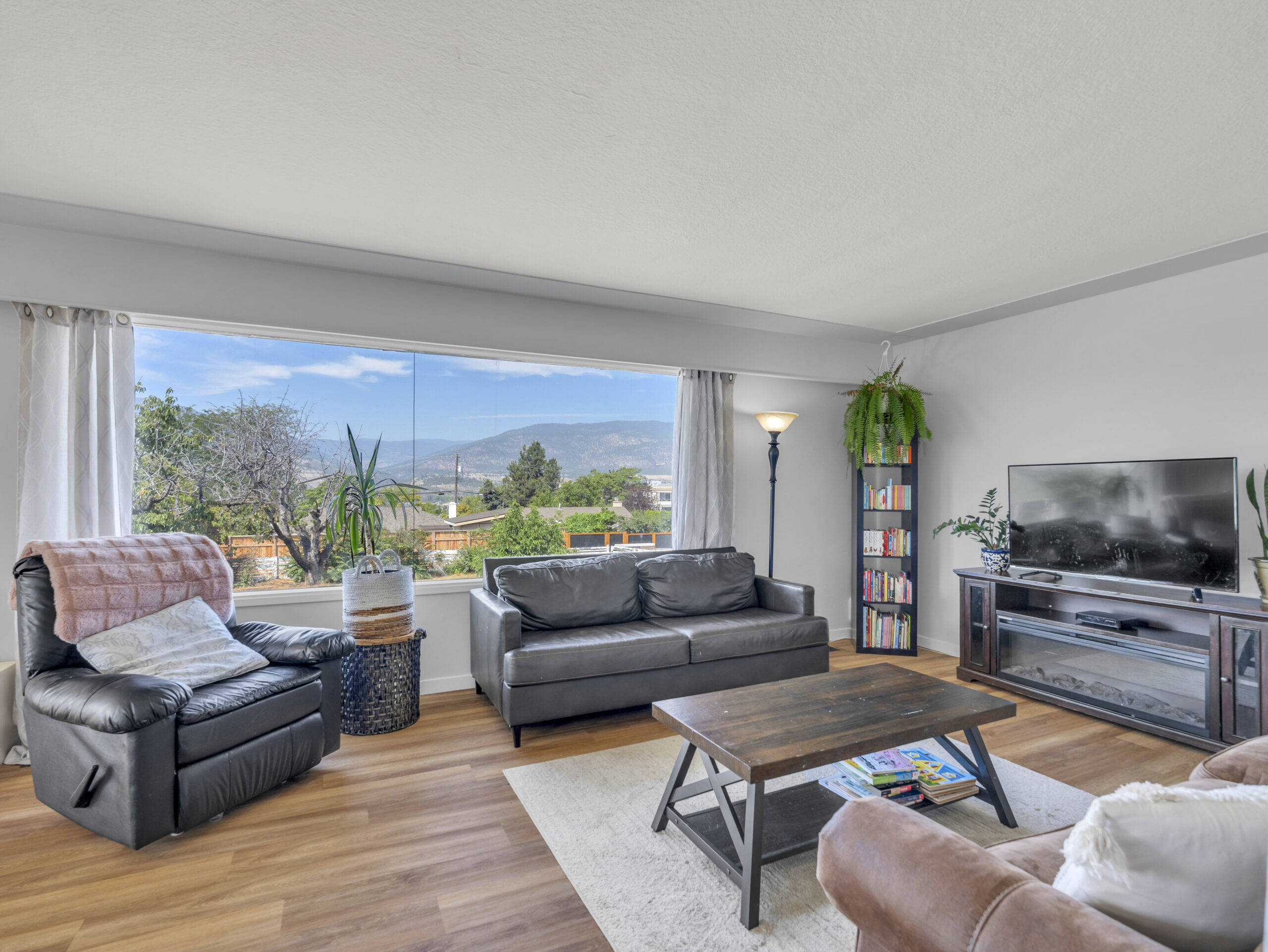 1477 Carmi Drive Penticton V2A 4R9