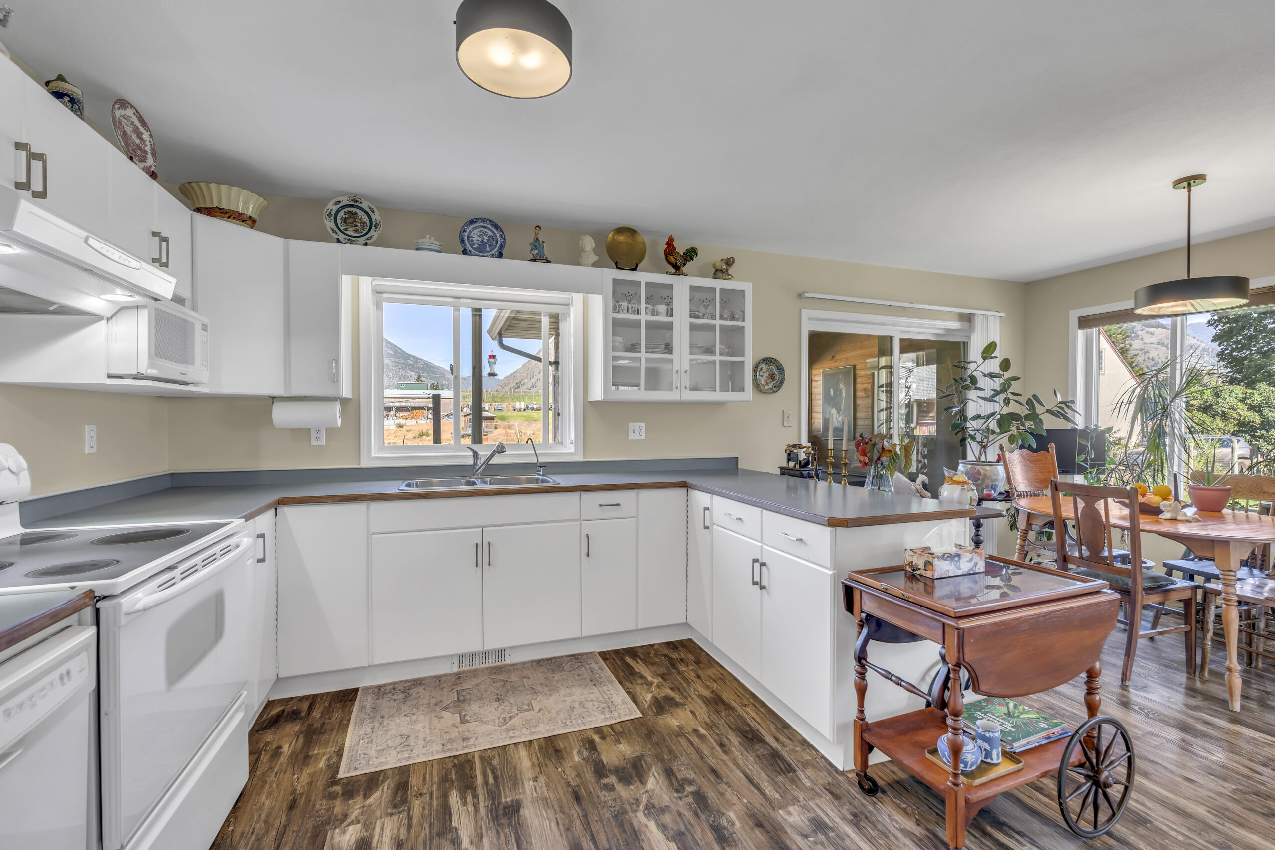 522 Vansanten Road 1 Keremeos V0H 1N5