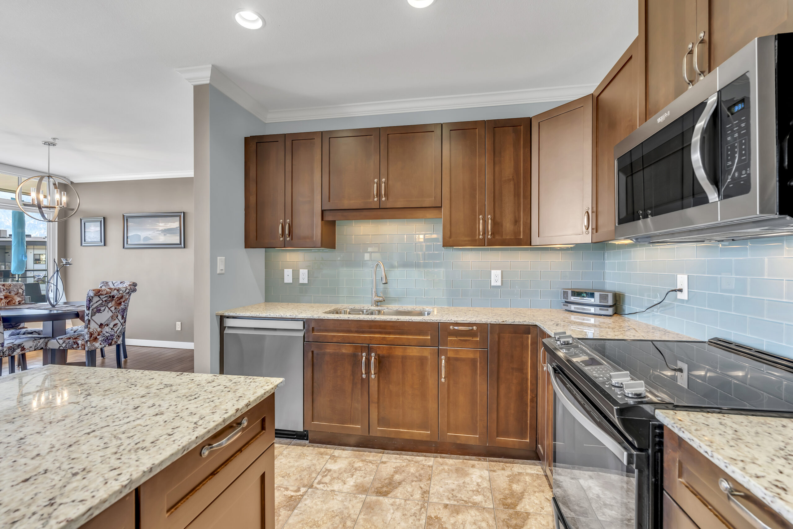 3301 Skaha Lake Road 505 Penticton V2A 6G6