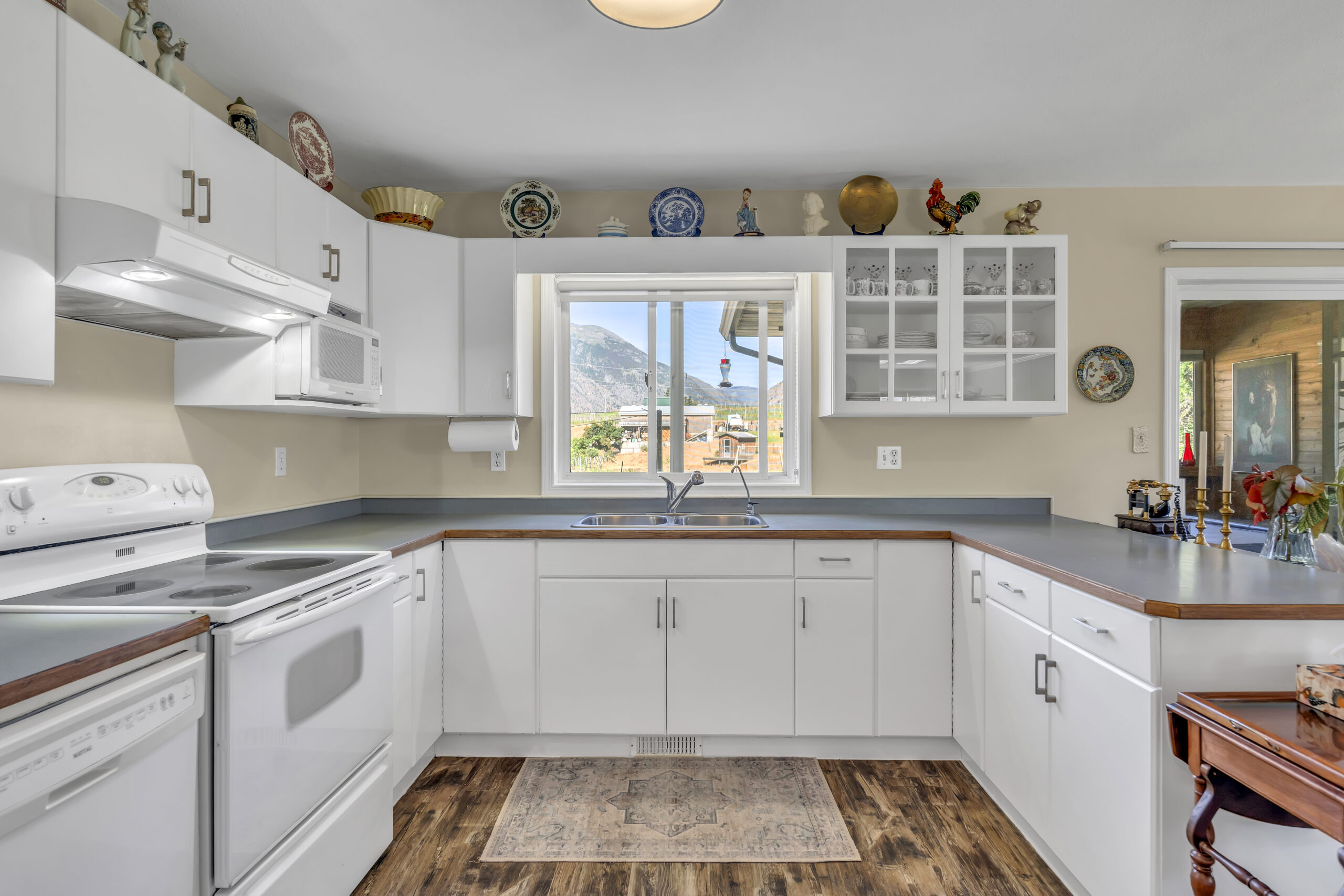 522 Vansanten Road 1 Keremeos V0H 1N5