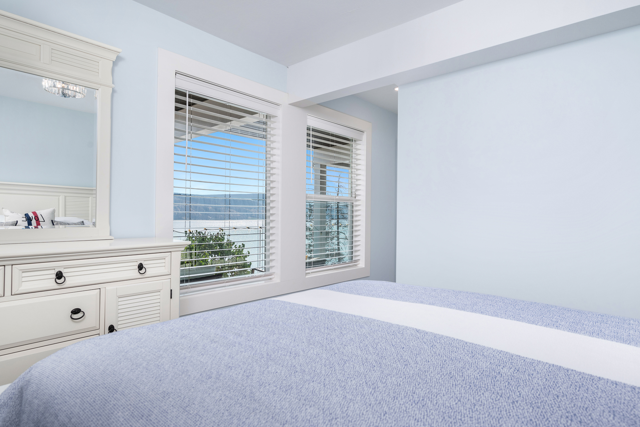 3723 Westside Road N Kelowna V1Z 3W8