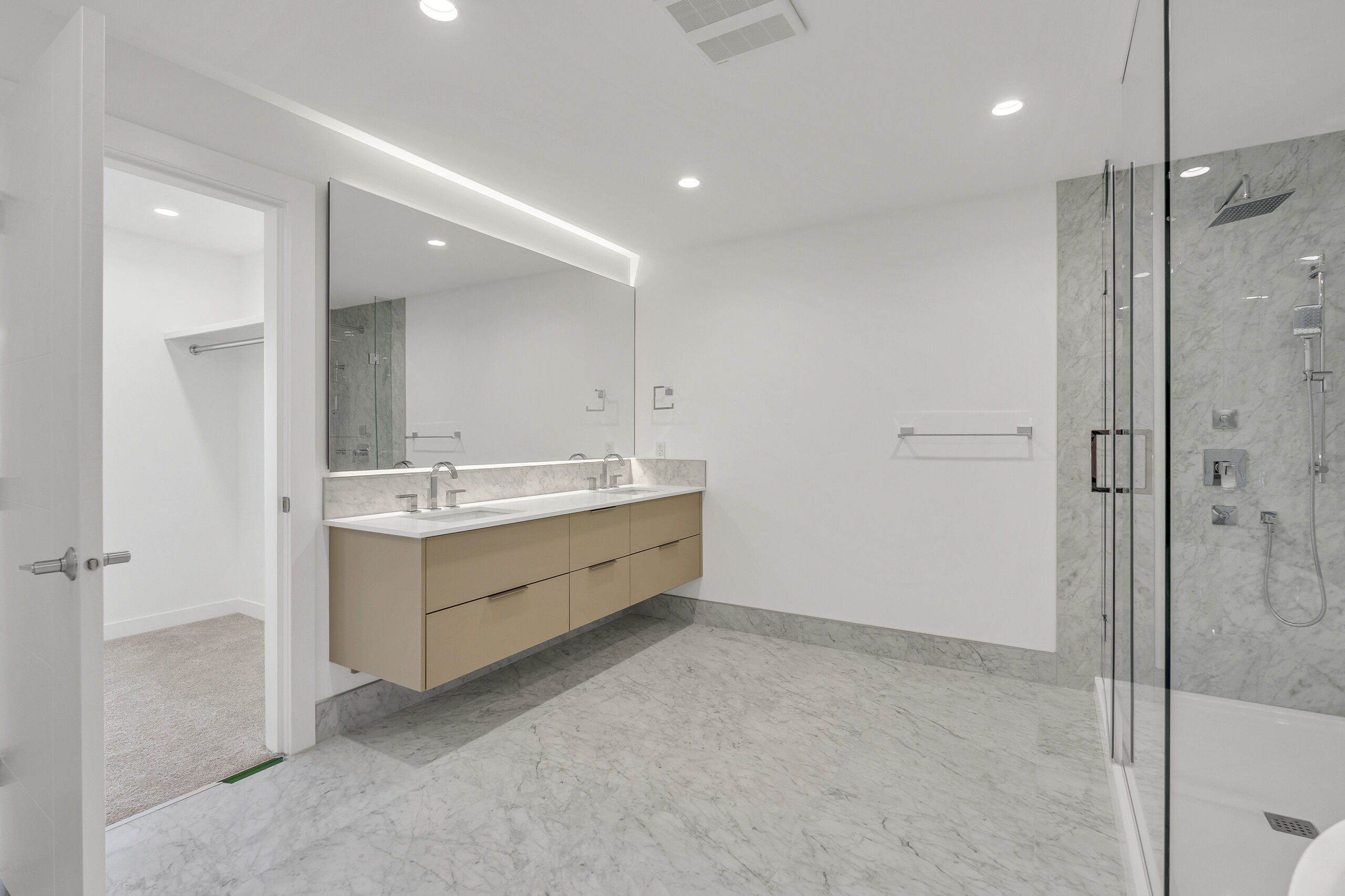 13415 Lakeshore Drive S 401 Summerland V0H 1Z1