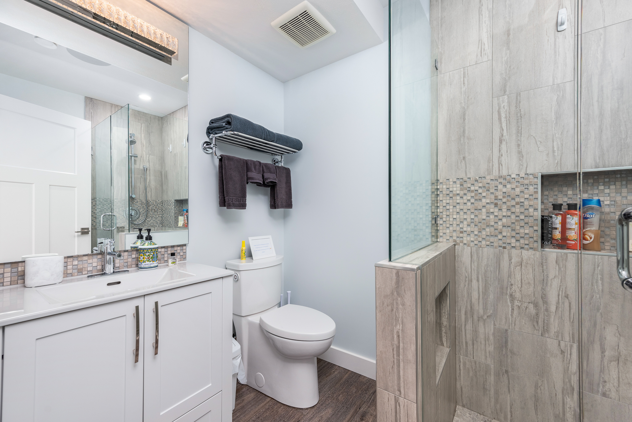 3723 Westside Road N Kelowna V1Z 3W8