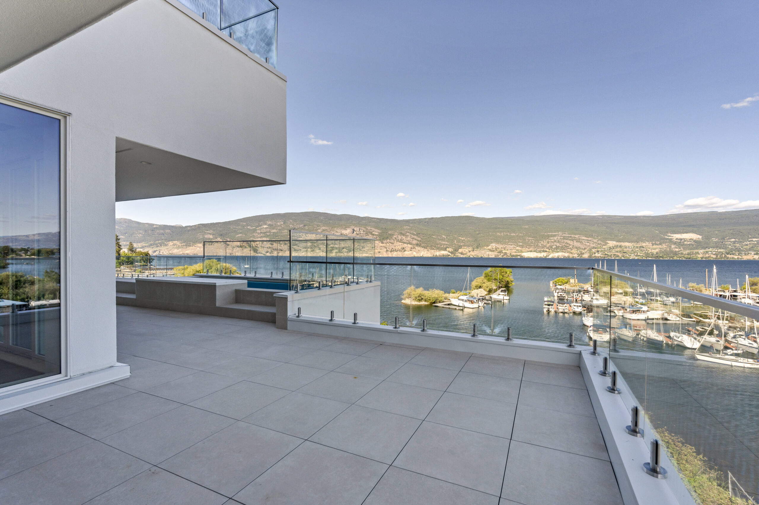 13415 Lakeshore Drive S 401 Summerland V0H 1Z1