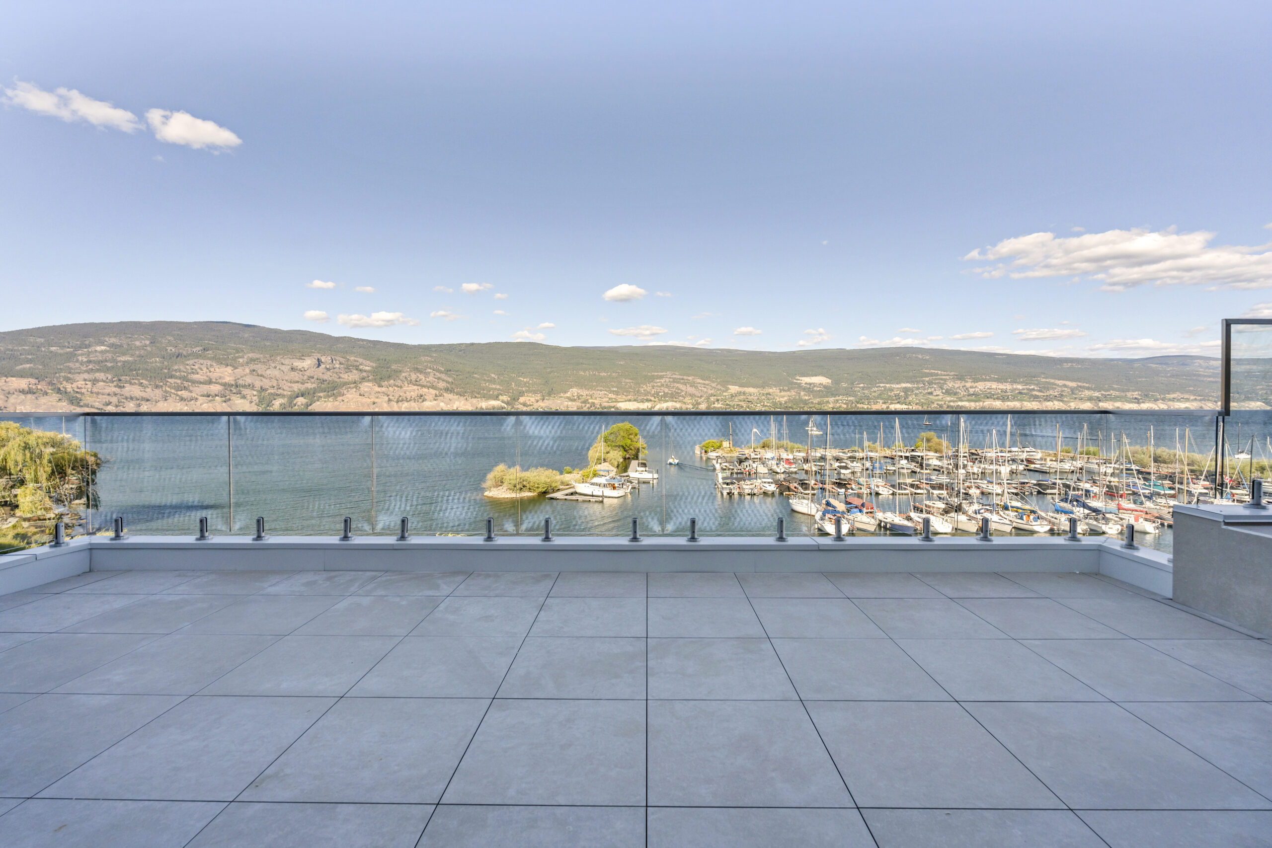 13415 Lakeshore Drive S 401 Summerland V0H 1Z1
