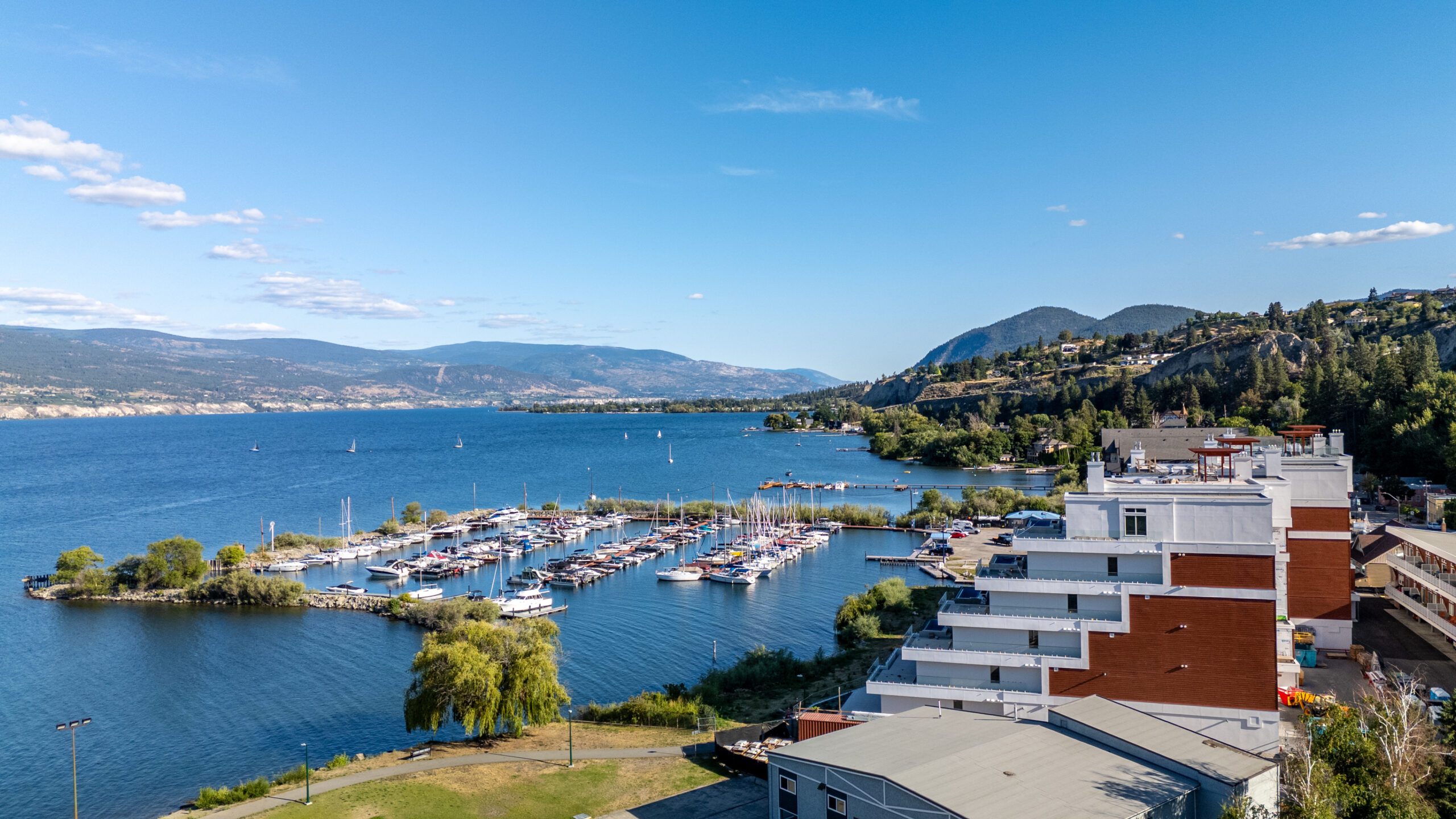 13415 Lakeshore Drive S 401 Summerland V0H 1Z1