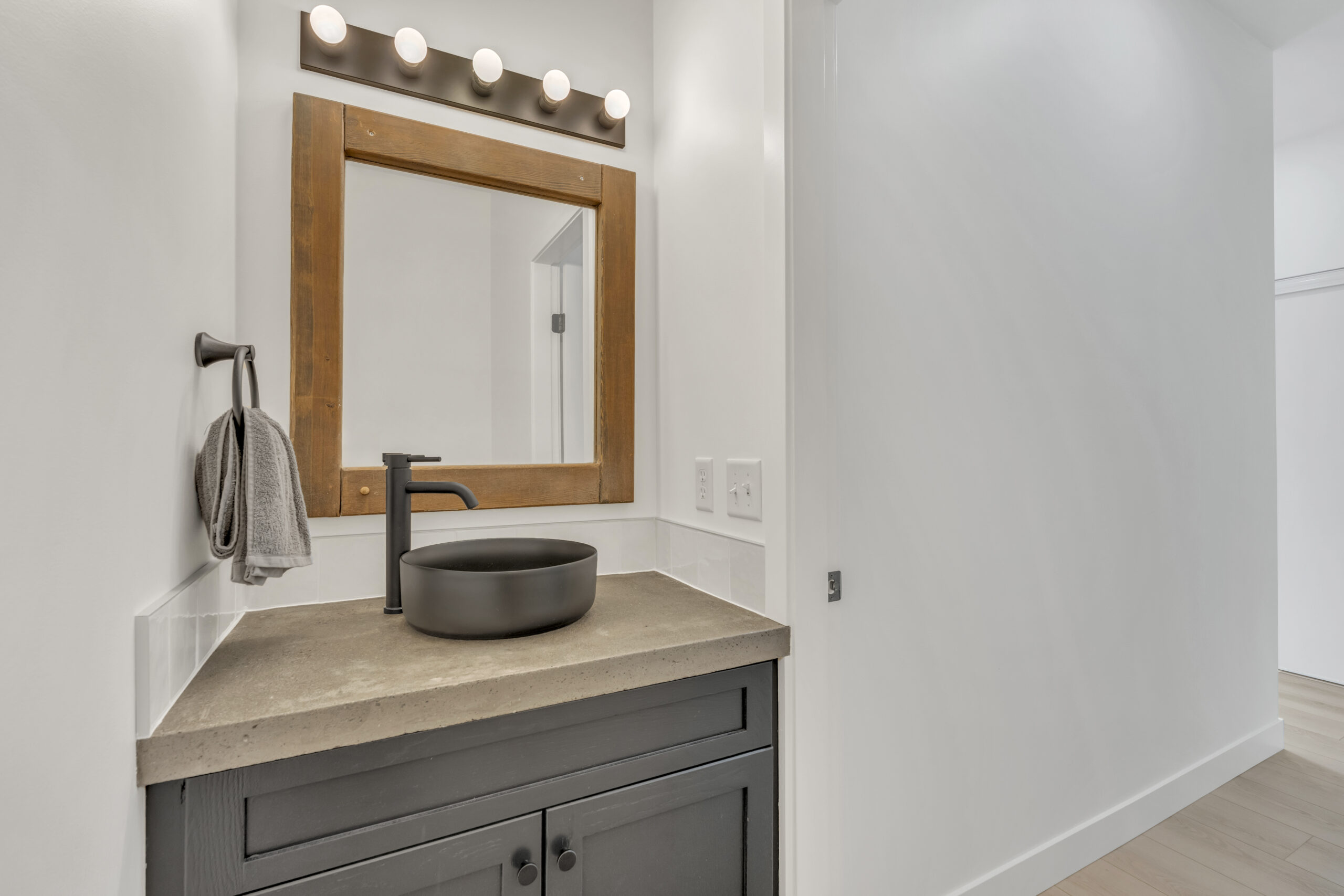 48 Galt Avenue 116 Penticton V2A 9C3