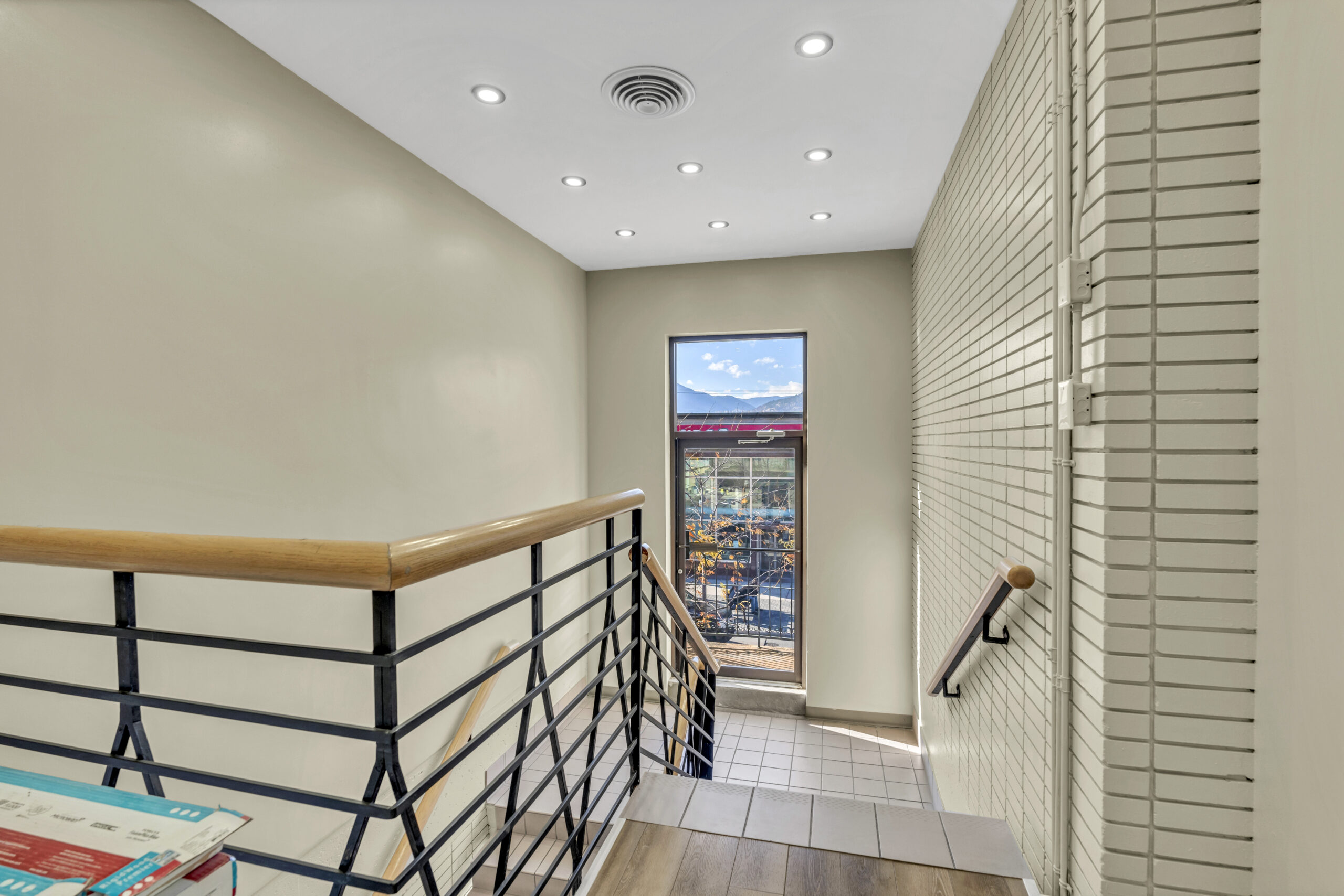 284 Main Street 101 & 210 Penticton V2A 5B2