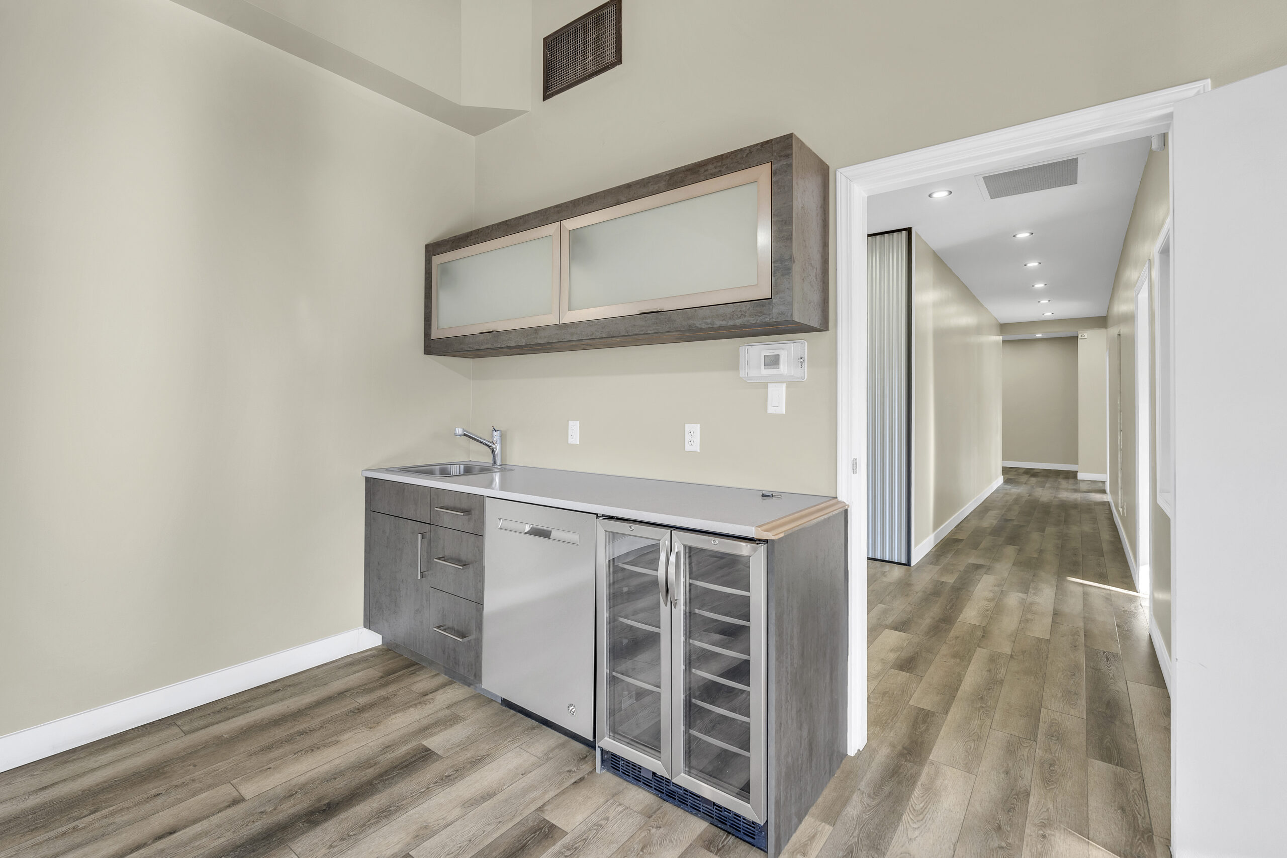 284 Main Street 101 & 210 Penticton V2A 5B2