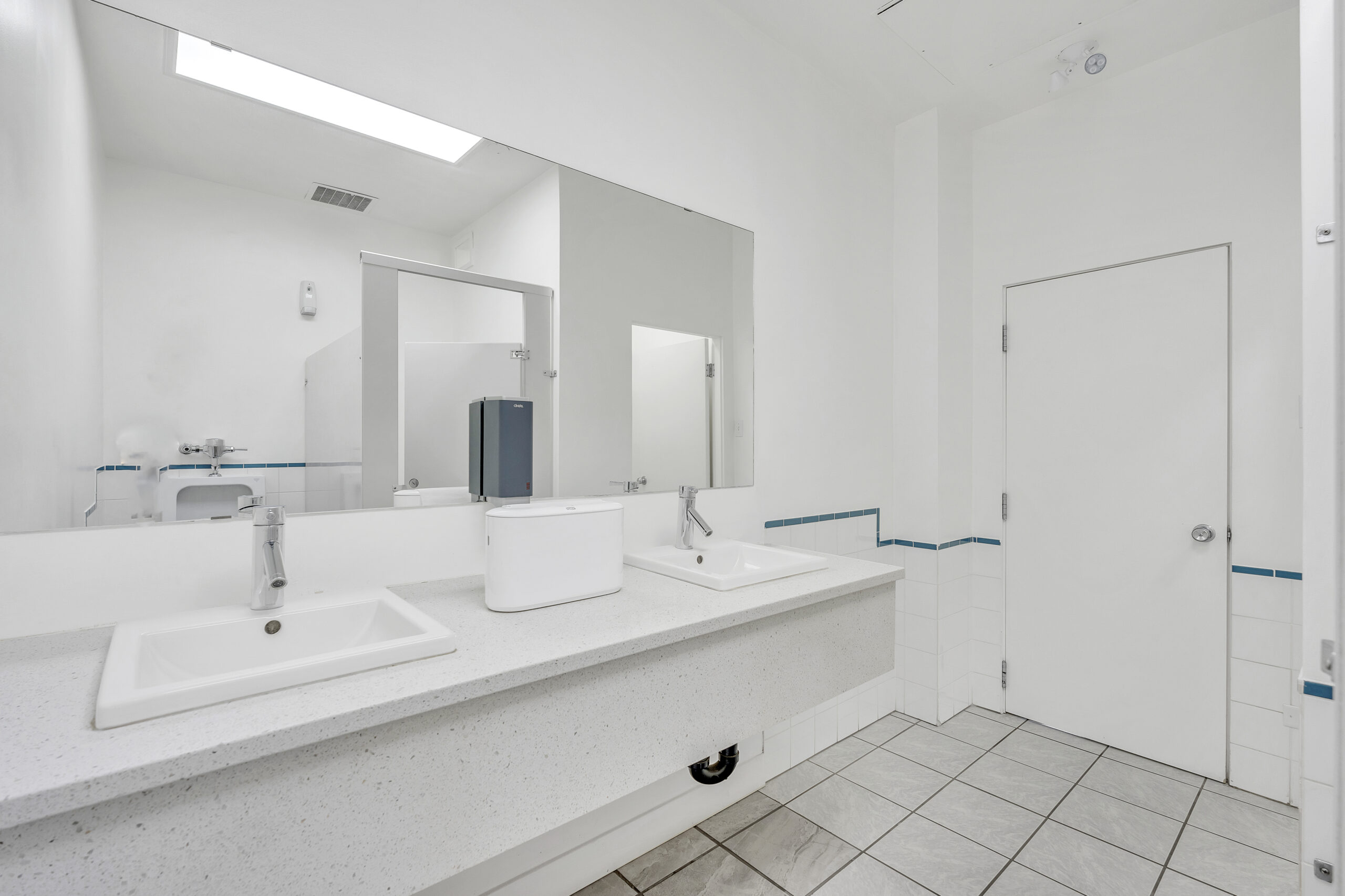 284 Main Street 101 & 210 Penticton V2A 5B2