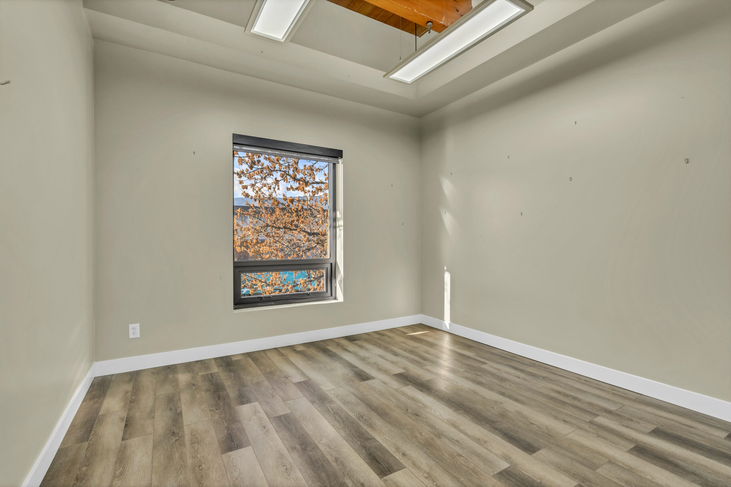 284 Main Street 101 & 210 Penticton V2A 5B2