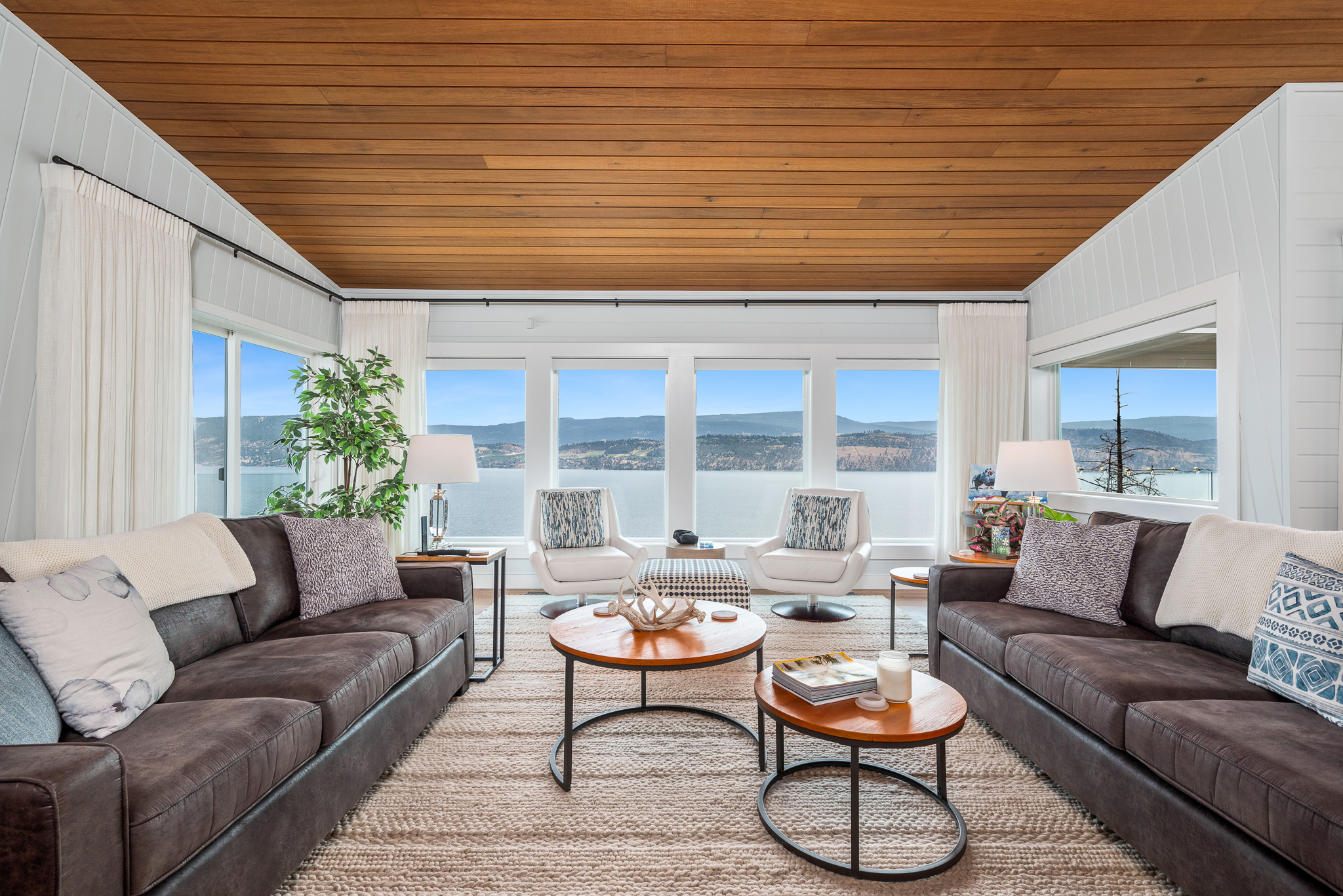 3723 Westside Road N Kelowna V1Z 3W8