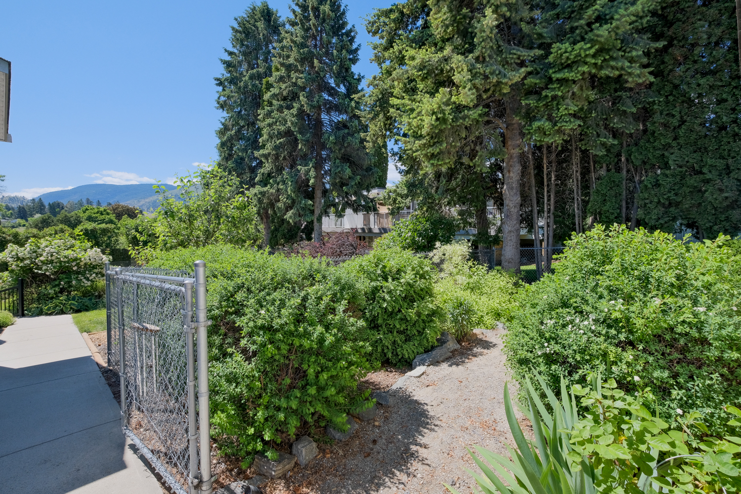 709 Bartlett Drive Penticton V2A 7K8