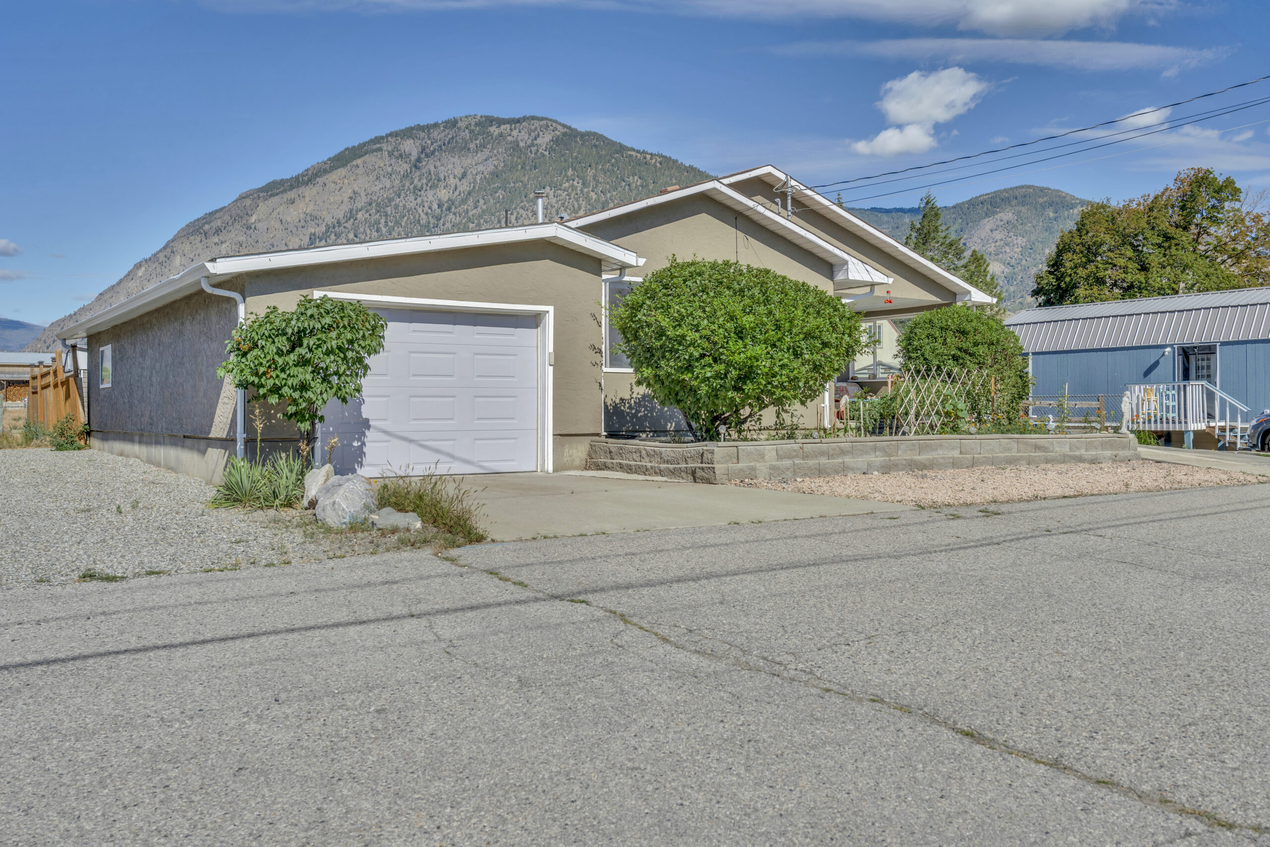 522 Vansanten Road 1 Keremeos V0H 1N5