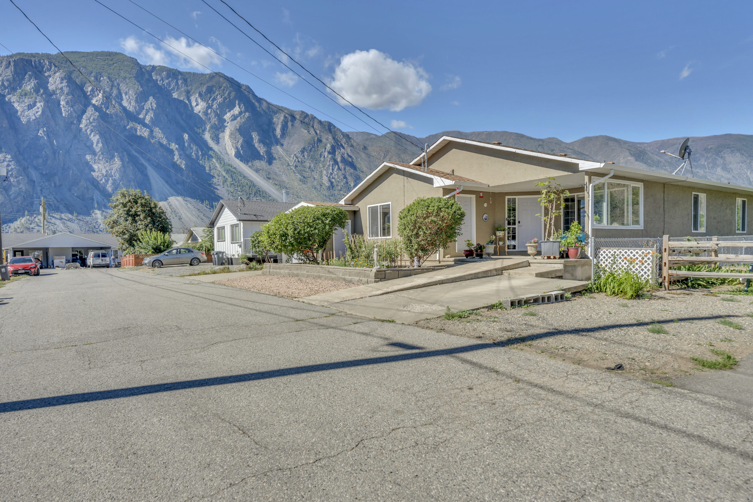 522 Vansanten Road 1 Keremeos V0H 1N5