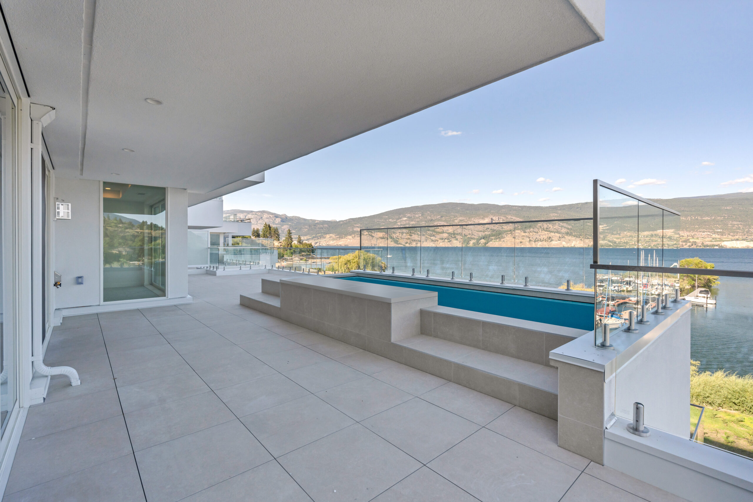 13415 Lakeshore Drive S 401 Summerland V0H 1Z1
