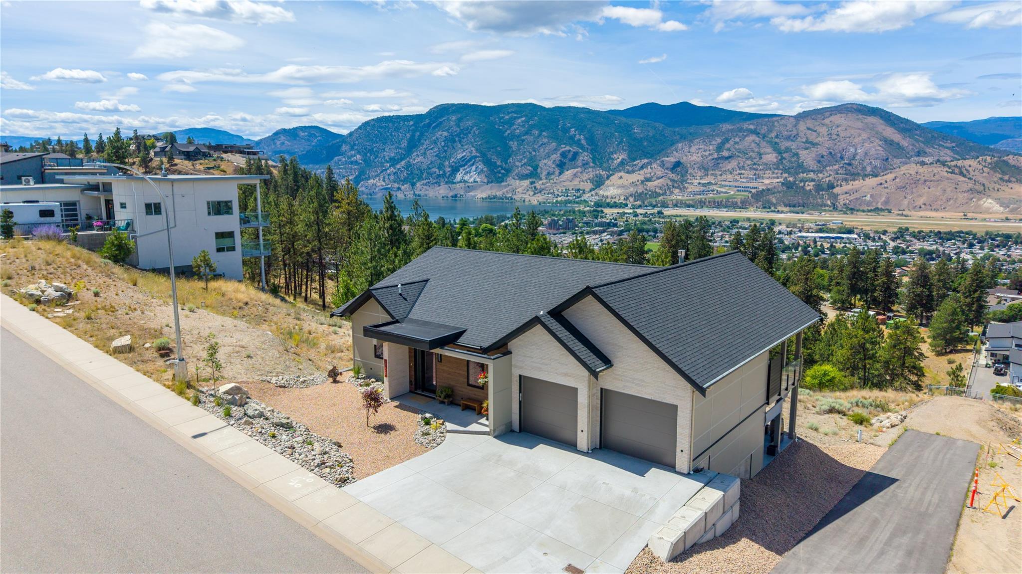 2775 Hawthorn Drive Penticton V2A 0C2