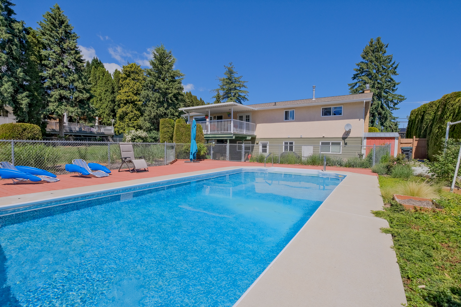 709 Bartlett Drive Penticton V2A 7K8