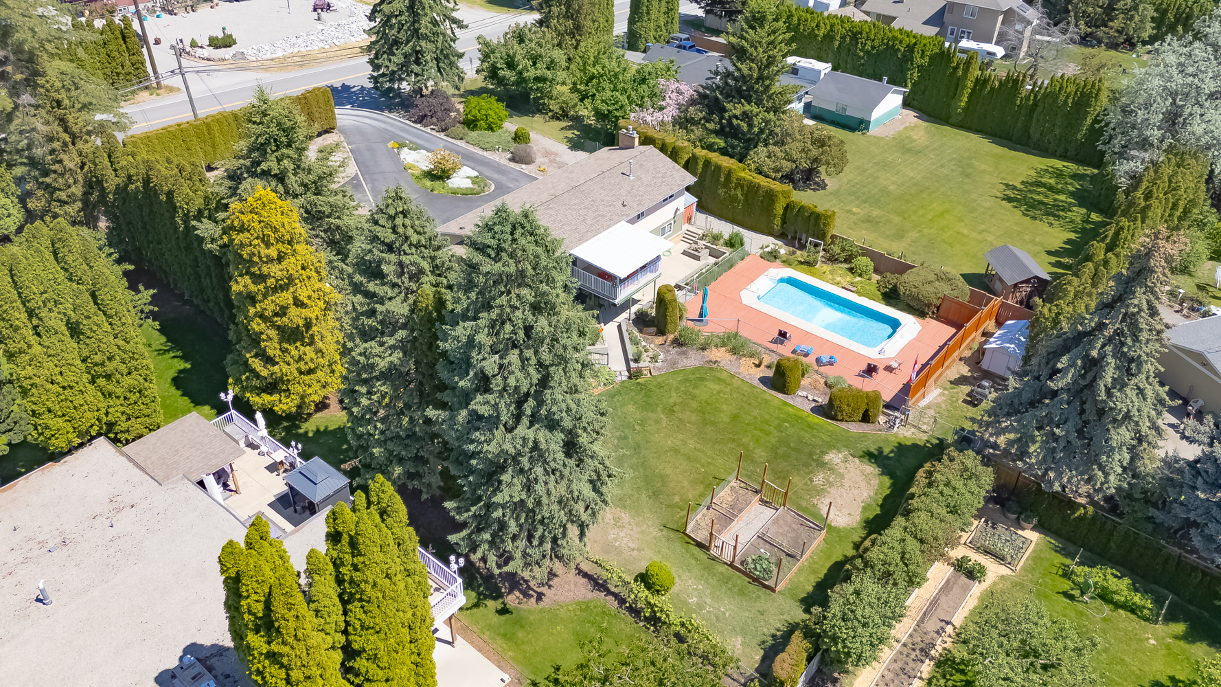 709 Bartlett Drive Penticton V2A 7K8